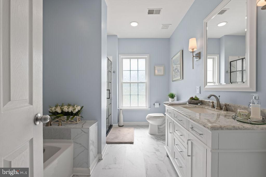 Spotsylvania, Virginia, 22551, United States, 4 Bedrooms Bedrooms, ,5 BathroomsBathrooms,Residential,For Sale,1910445