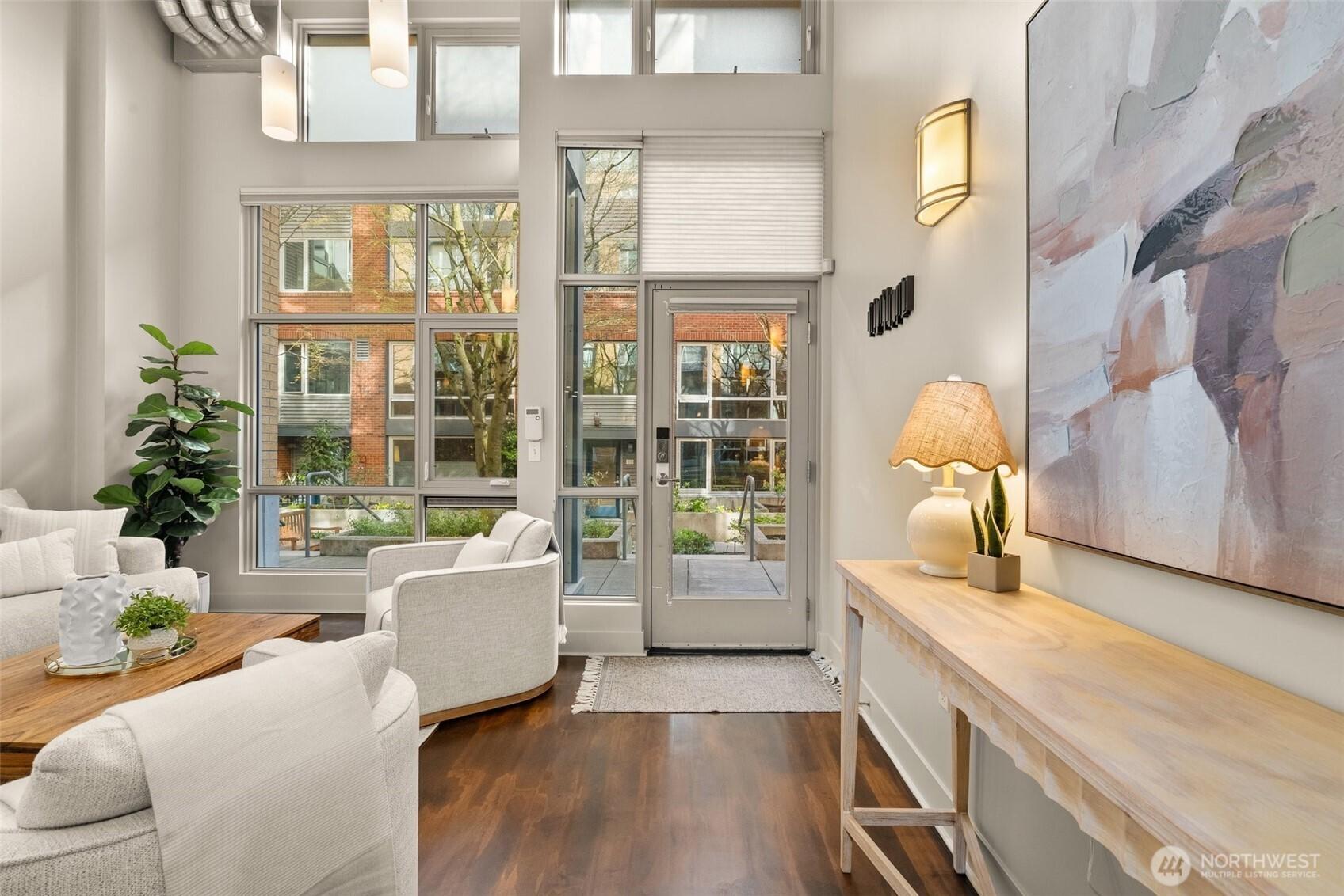 SEATTLE, Washington, 98102, United States, 1 Bedroom Bedrooms, ,2 BathroomsBathrooms,Residential,For Sale,1752958