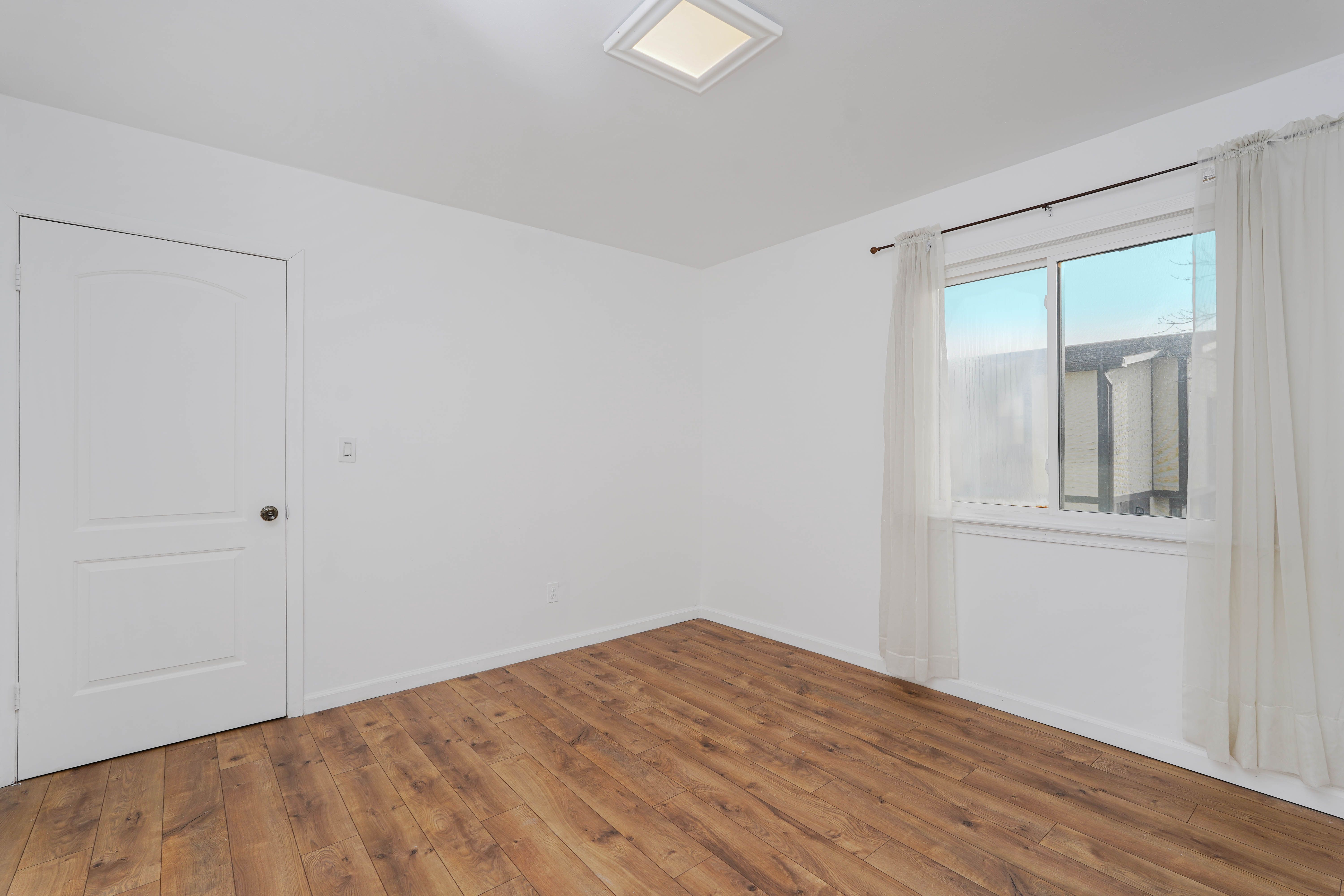 Staten Island, New York, 10314, United States, 3 Bedrooms Bedrooms, ,2 BathroomsBathrooms,Residential,For Sale,1924419