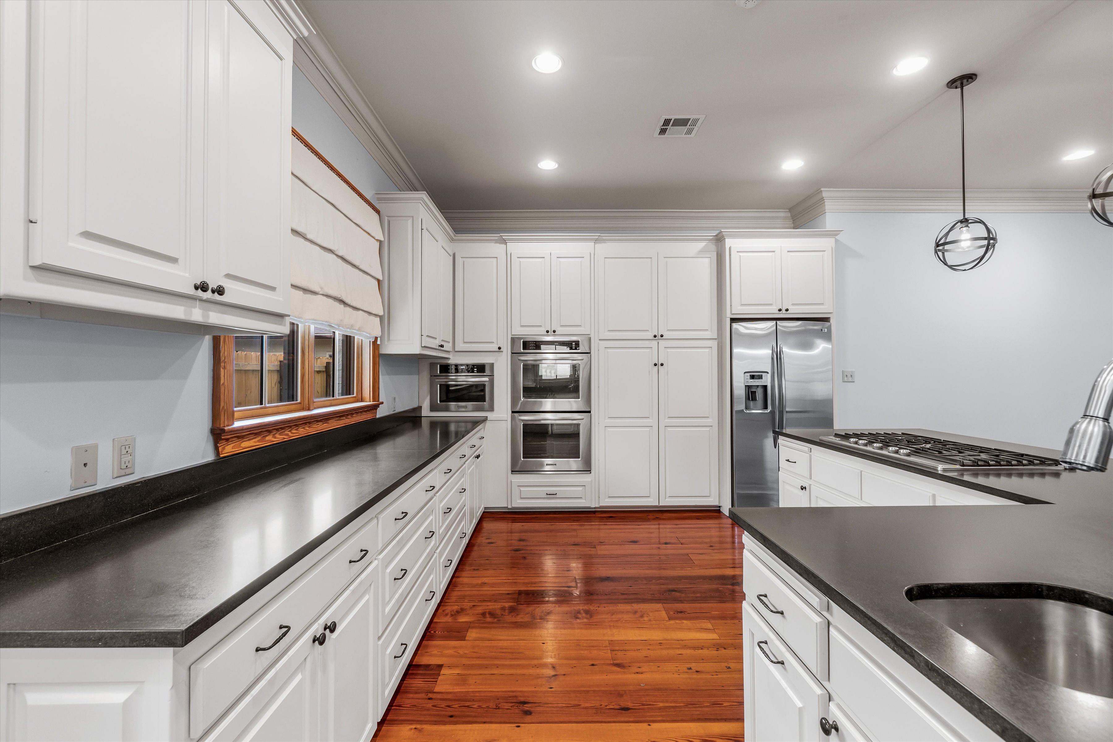 Baton Rouge, Louisiana, 70809, United States, 3 Bedrooms Bedrooms, ,4 BathroomsBathrooms,Residential,For Sale,1998392