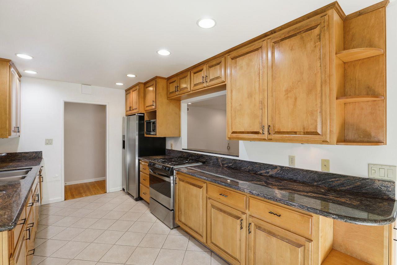 Sacramento, California, 95822, United States, 3 Bedrooms Bedrooms, ,2 BathroomsBathrooms,Residential,For Sale,1989013