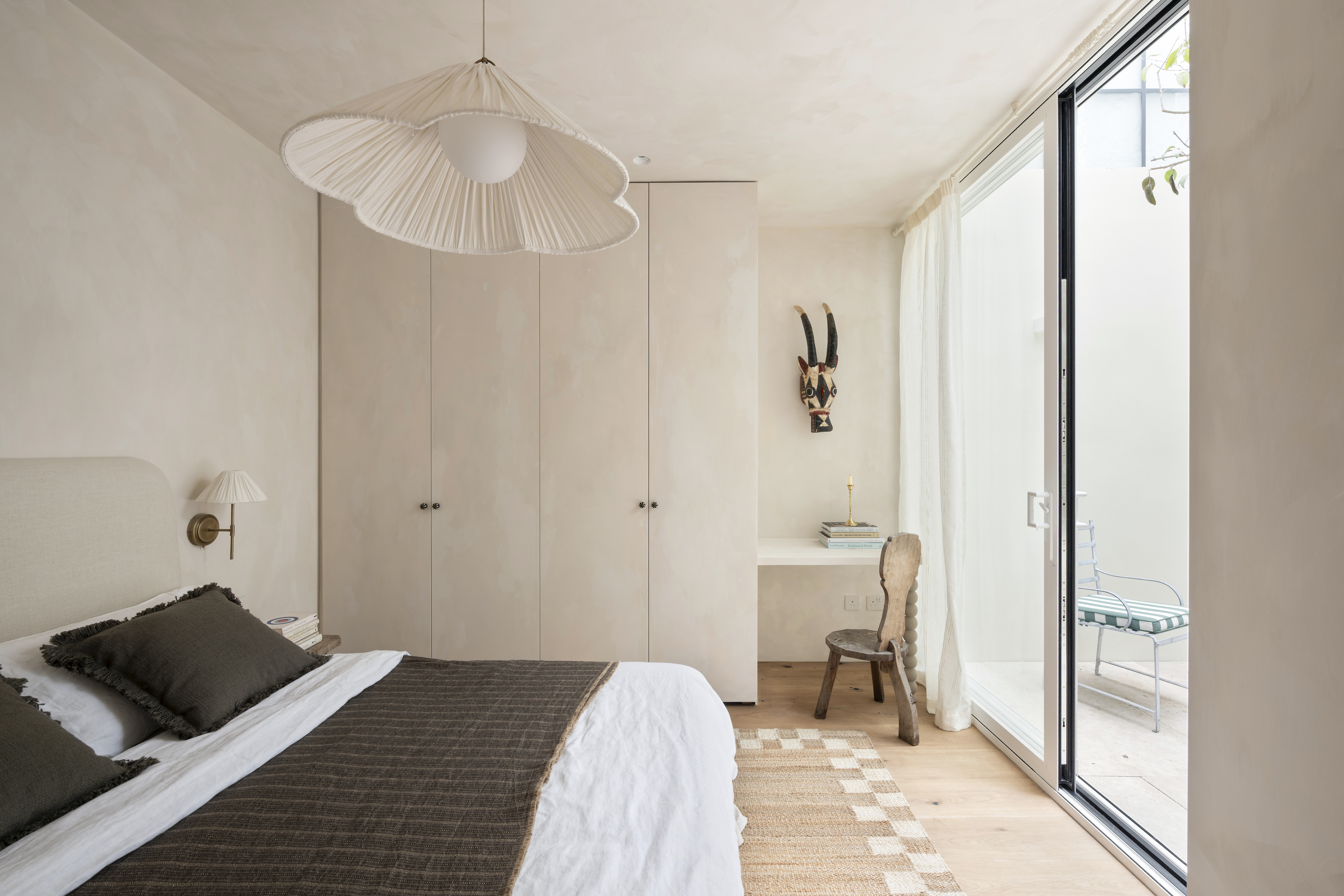  A Carefully Reimagined Mews House in W10 - 物件實景