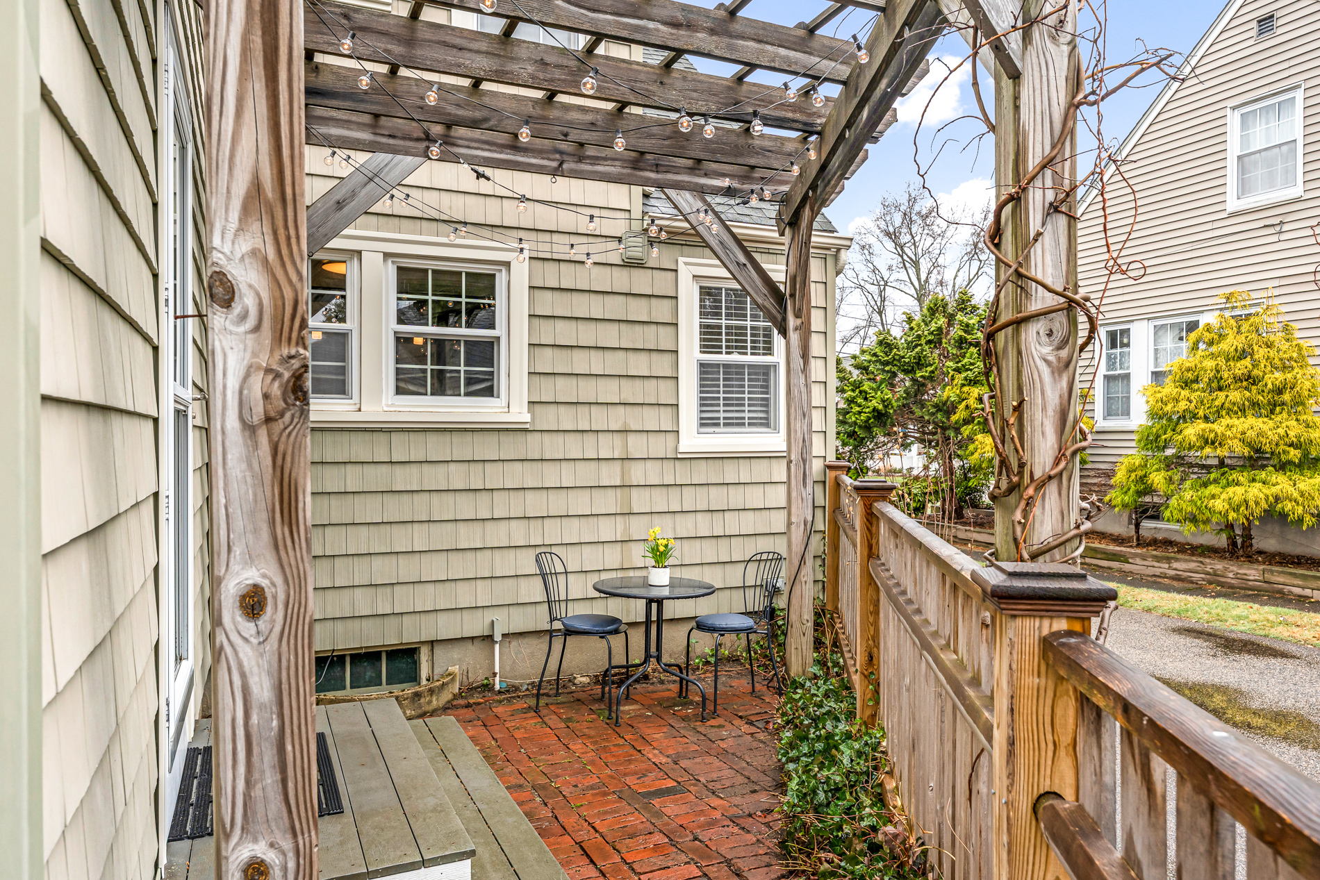  28 Rosegarden Street, Warwick, RI, 02888 - 物件實景