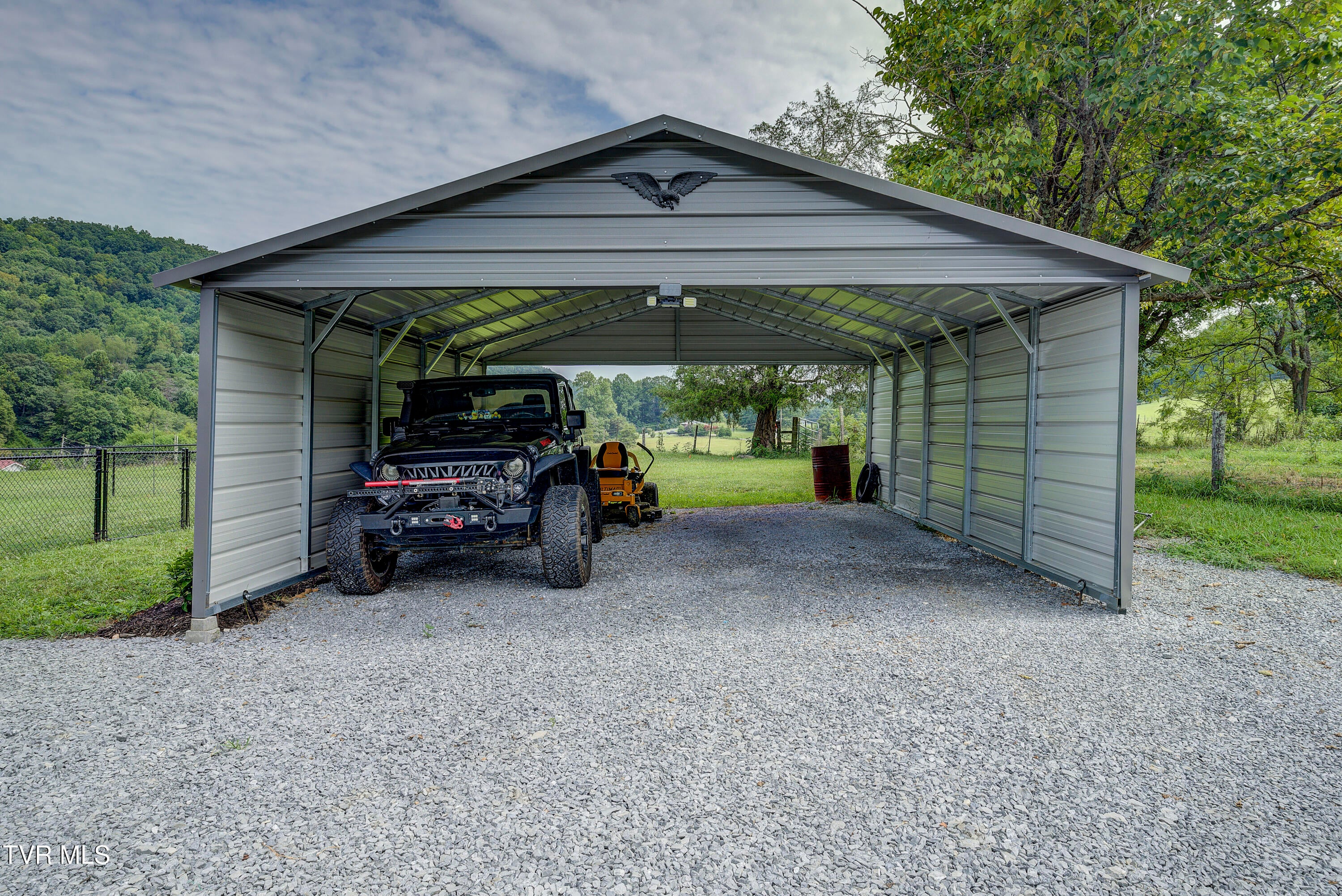 Elizabethton, Tennessee, 37643, United States, 3 Bedrooms Bedrooms, ,2 BathroomsBathrooms,Residential,For Sale,1925509