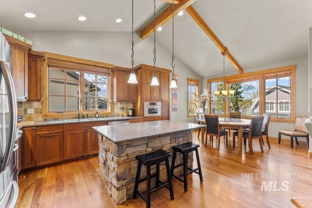 McCall, Idaho, 83638, United States, 4 Bedrooms Bedrooms, ,3 BathroomsBathrooms,Residential,For Sale,1803021