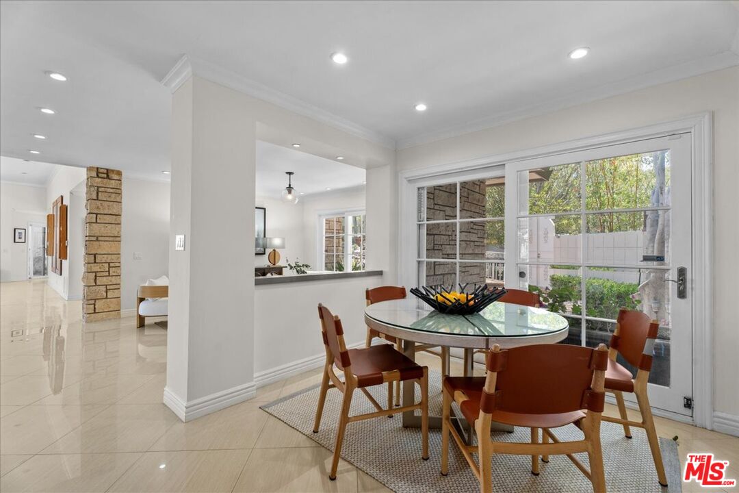 Los Angeles, California, 90077, United States, 4 Bedrooms Bedrooms, ,5 BathroomsBathrooms,Residential,For Sale,1862324