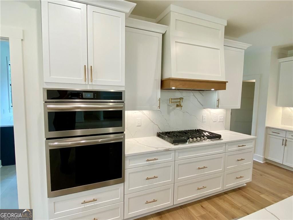 Gainesville, Georgia, 30506, United States, 5 Bedrooms Bedrooms, ,6 BathroomsBathrooms,Residential,For Sale,1908175