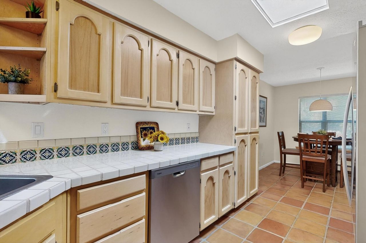 Santa Fe, New Mexico, 87507, United States, 3 Bedrooms Bedrooms, ,2 BathroomsBathrooms,Residential,For Sale,1955311