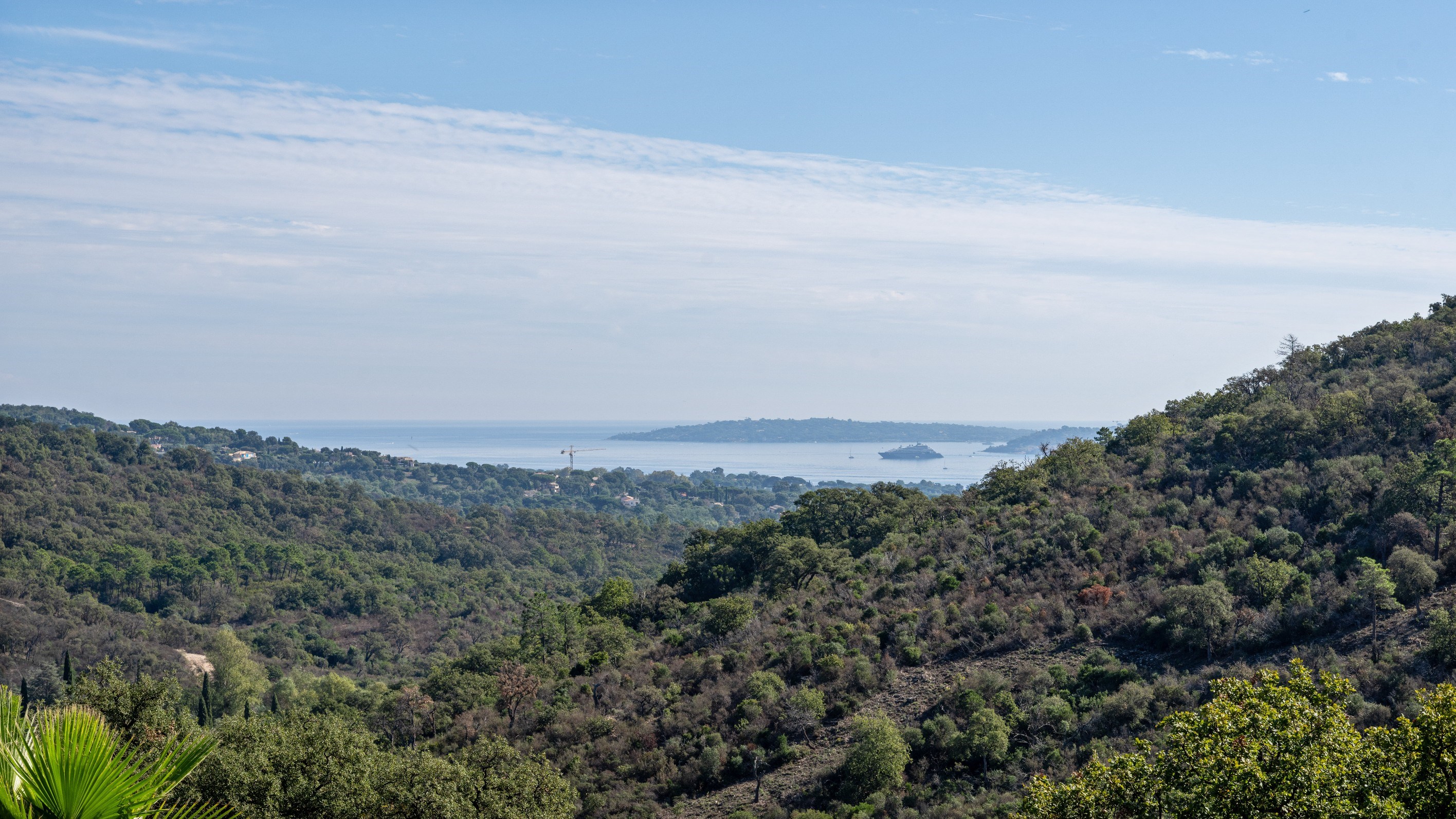  GRIMAUD – MODERN VILLA WITH SEA VIEWS – 5 MINUTES FROM THE COAST - 物件實景
