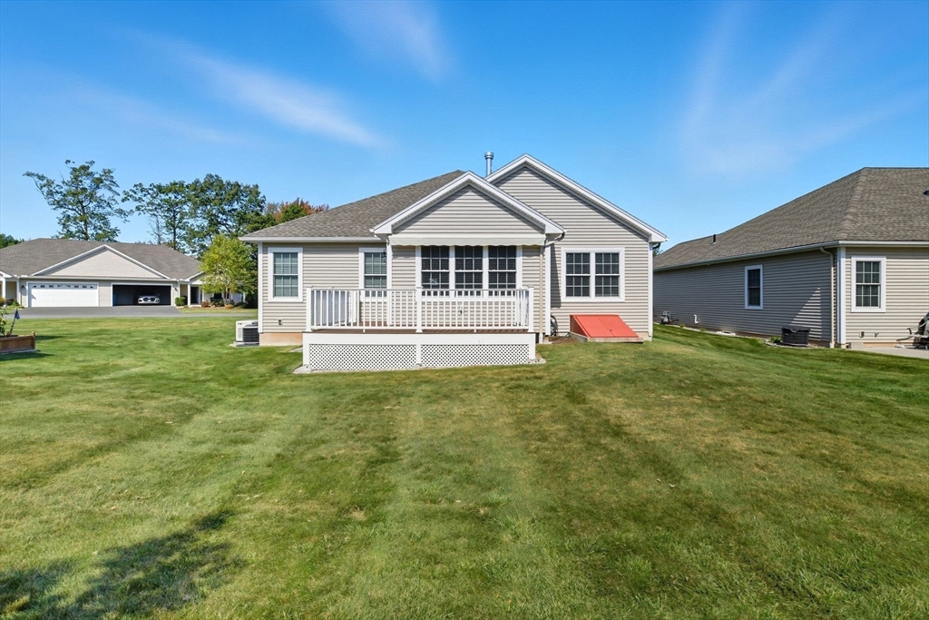 Wilbraham, Massachusetts, 01095, United States, 2 Bedrooms Bedrooms, ,2 BathroomsBathrooms,Residential,For Sale,1960738