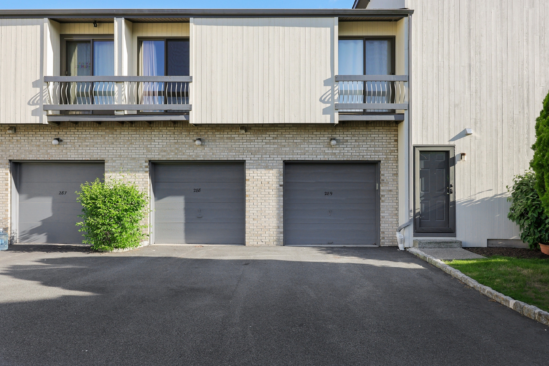  ?the cedars? update townhouse offers open concept design - 物件實景