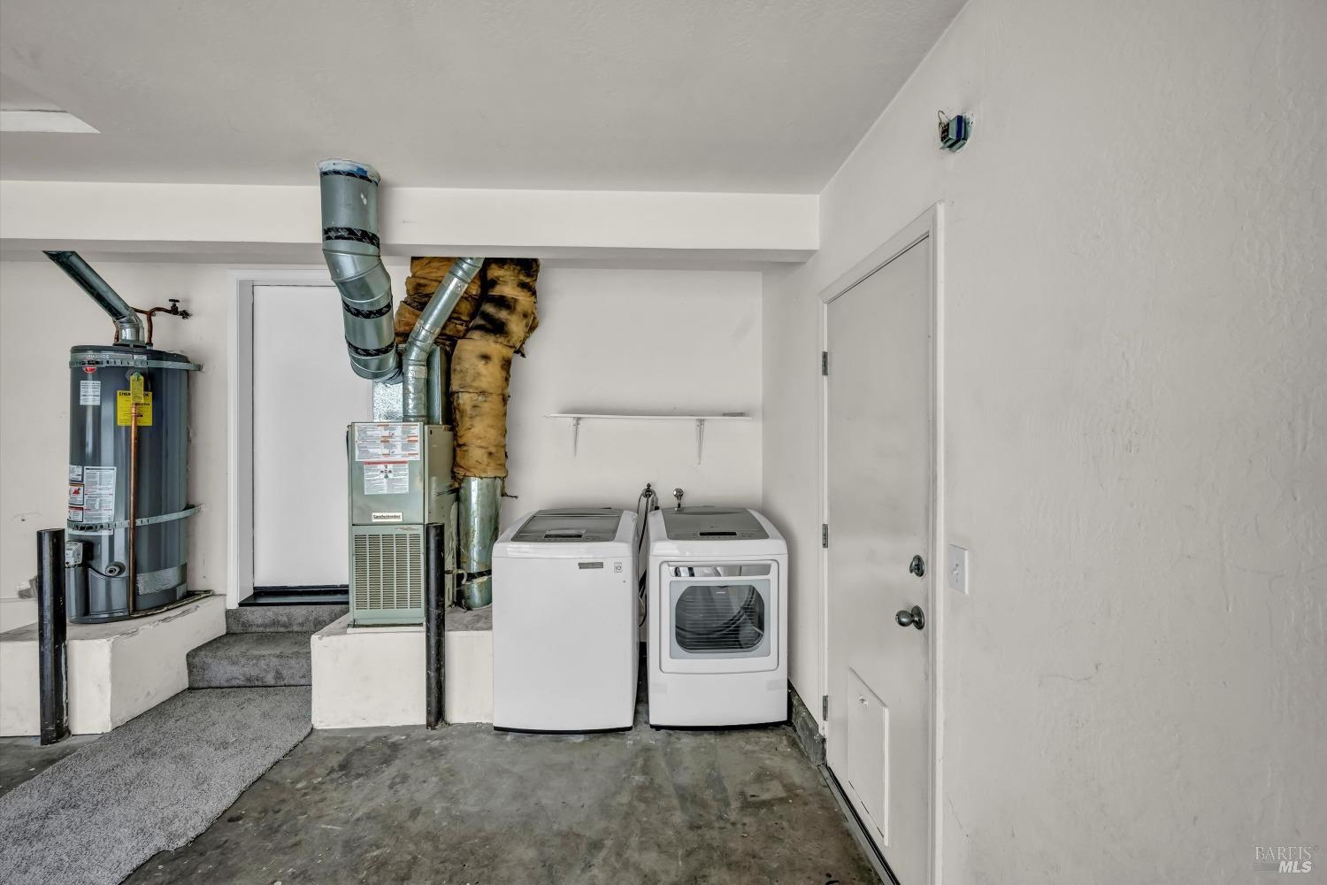 Santa Rosa, California, 95403, United States, 2 Bedrooms Bedrooms, ,3 BathroomsBathrooms,Residential,For Sale,1785942