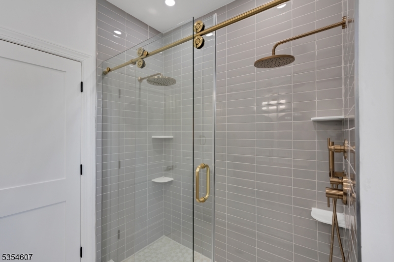 Chatham Boro, New Jersey, 07928, United States, 5 Bedrooms Bedrooms, ,5 BathroomsBathrooms,Residential,For Sale,1805398