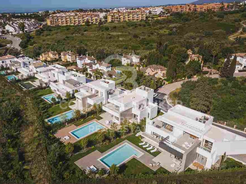 Estepona, Andalusia, ES, 5 Bedrooms Bedrooms, ,5 BathroomsBathrooms,Residential,For Sale,1796755