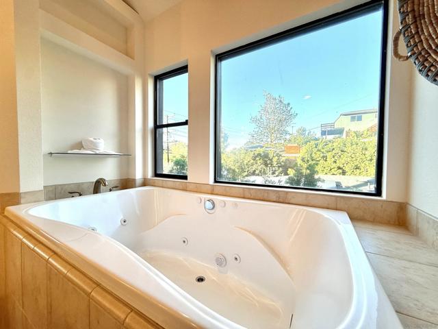 San Diego, California, 92103, United States, 2 Bedrooms Bedrooms, ,4 BathroomsBathrooms,Residential,For Sale,2009061