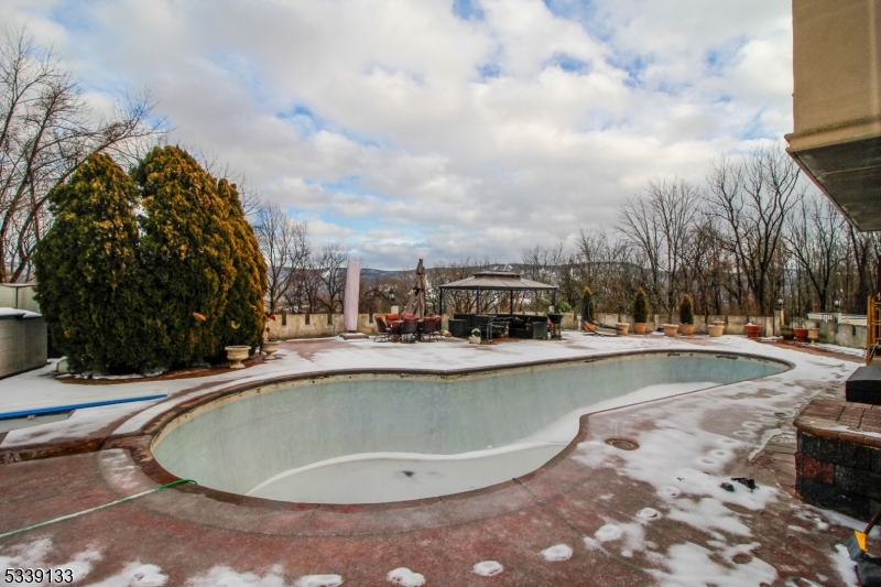 Vernon Twp., New Jersey, 07461-4534, United States, 5 Bedrooms Bedrooms, ,3 BathroomsBathrooms,Residential,For Sale,1944793