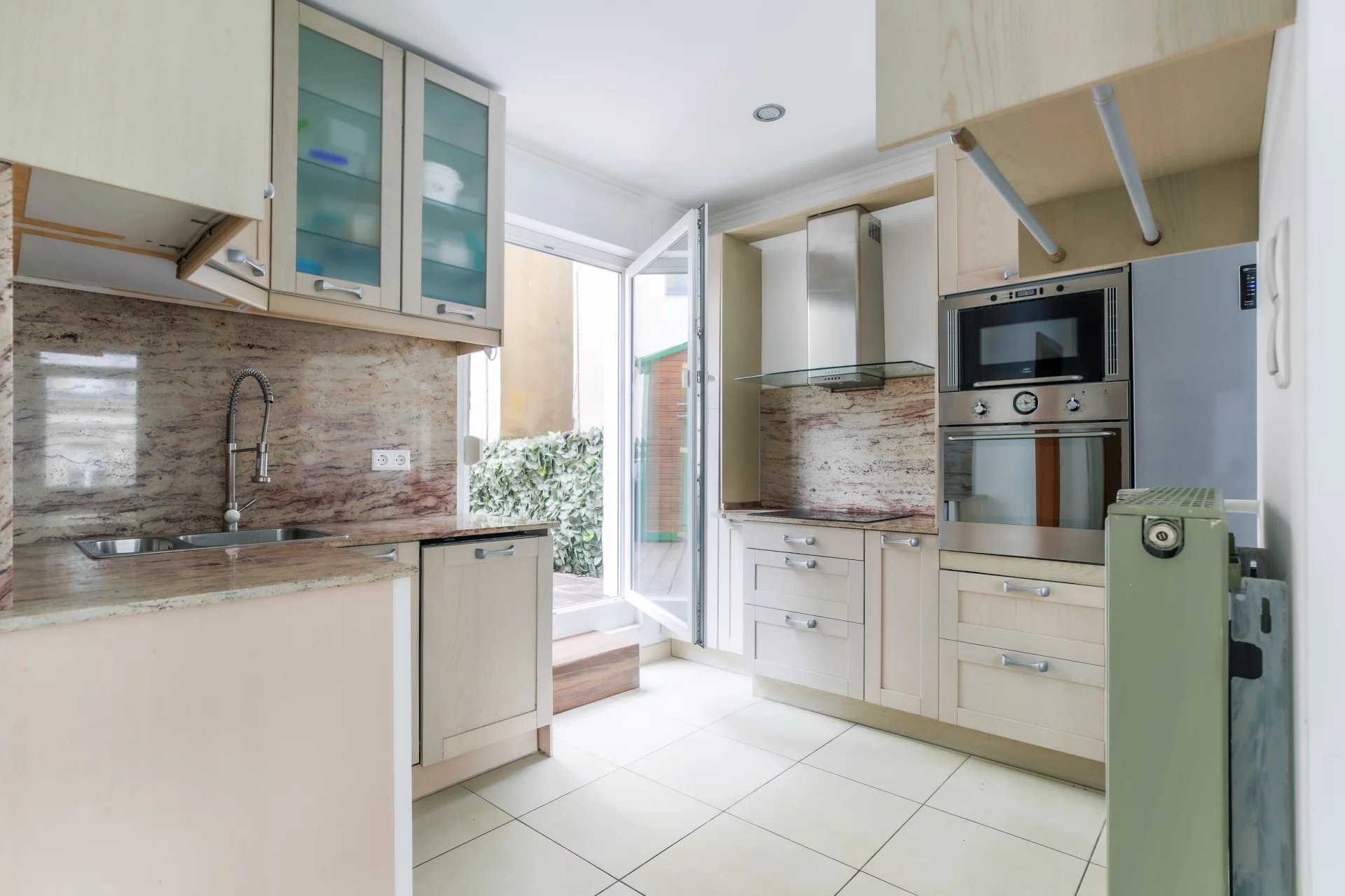Luxembourg, Canton de Luxembourg, LU, 1 Bedroom Bedrooms, ,Residential,For Sale,1610802