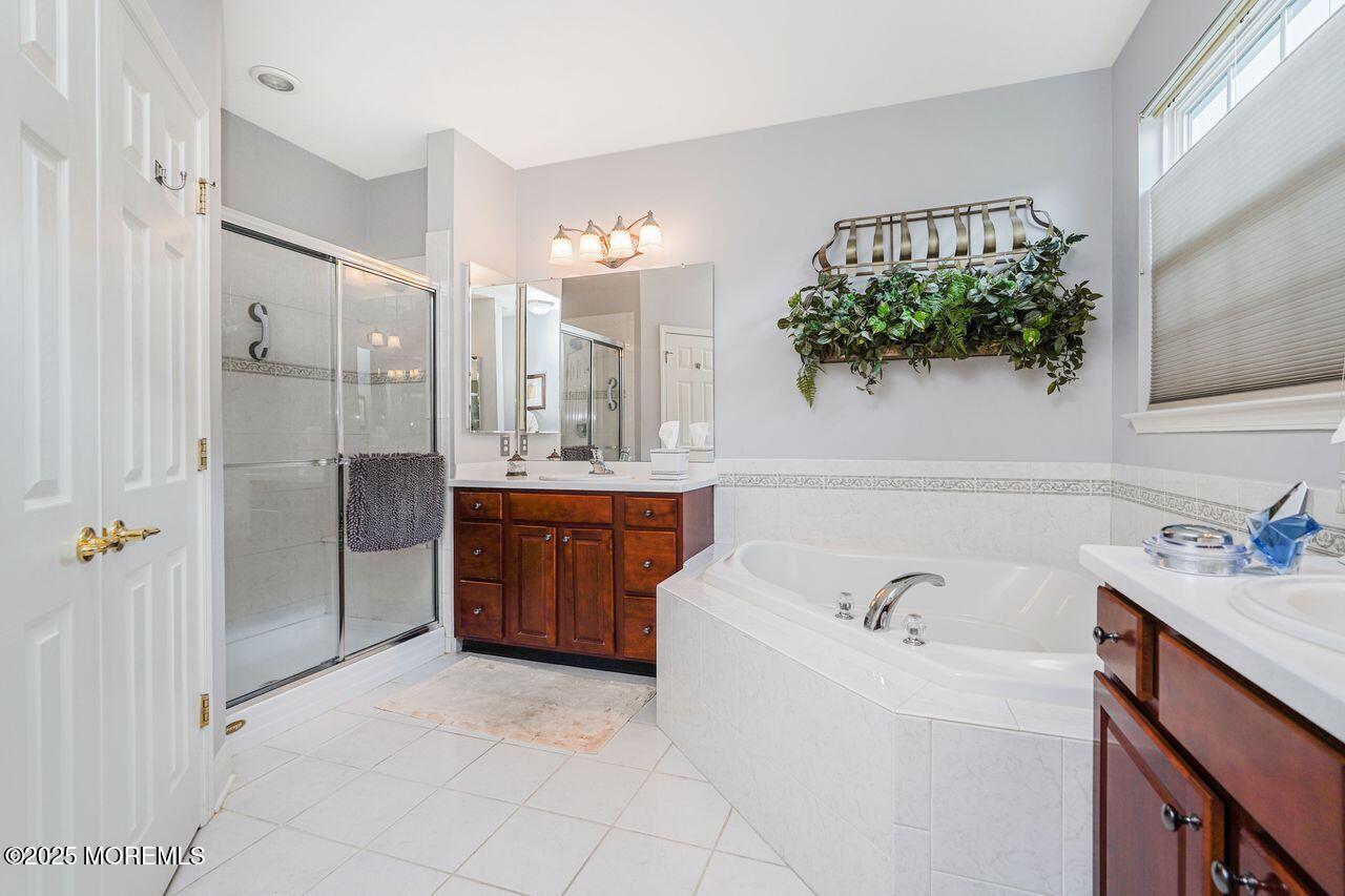 Jackson, New Jersey, 08527, United States, 3 Bedrooms Bedrooms, ,2 BathroomsBathrooms,Residential,For Sale,1955054