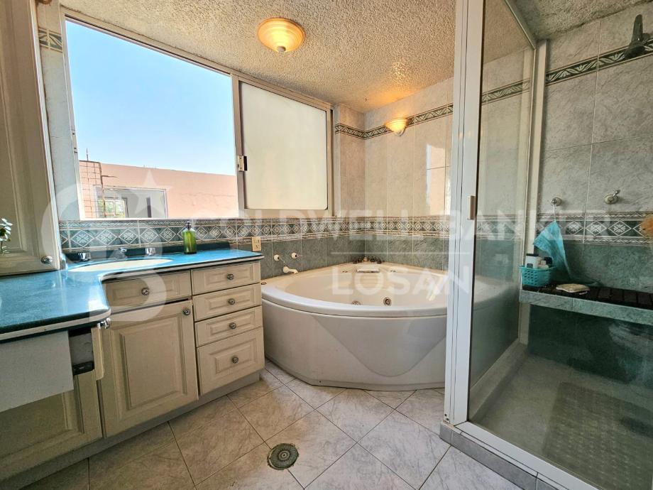 Naucalpan de Juárez, Estado de méxico, 53100, Mexico, 4 Bedrooms Bedrooms, ,4 BathroomsBathrooms,Residential,For Sale,1694579