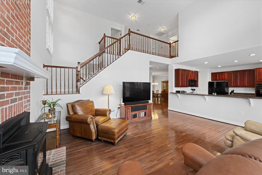 Leesburg, Virginia, 20175, United States, 5 Bedrooms Bedrooms, ,4 BathroomsBathrooms,Residential,For Sale,1987401