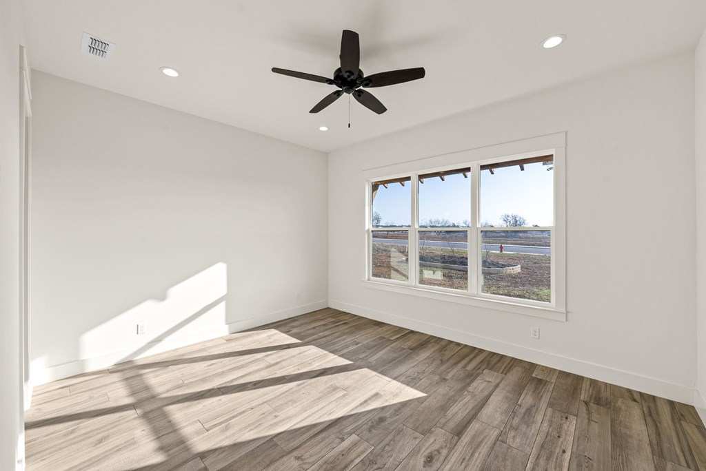 Kerrville, Texas, 78028, United States, 3 Bedrooms Bedrooms, ,3 BathroomsBathrooms,Residential,For Sale,2025103