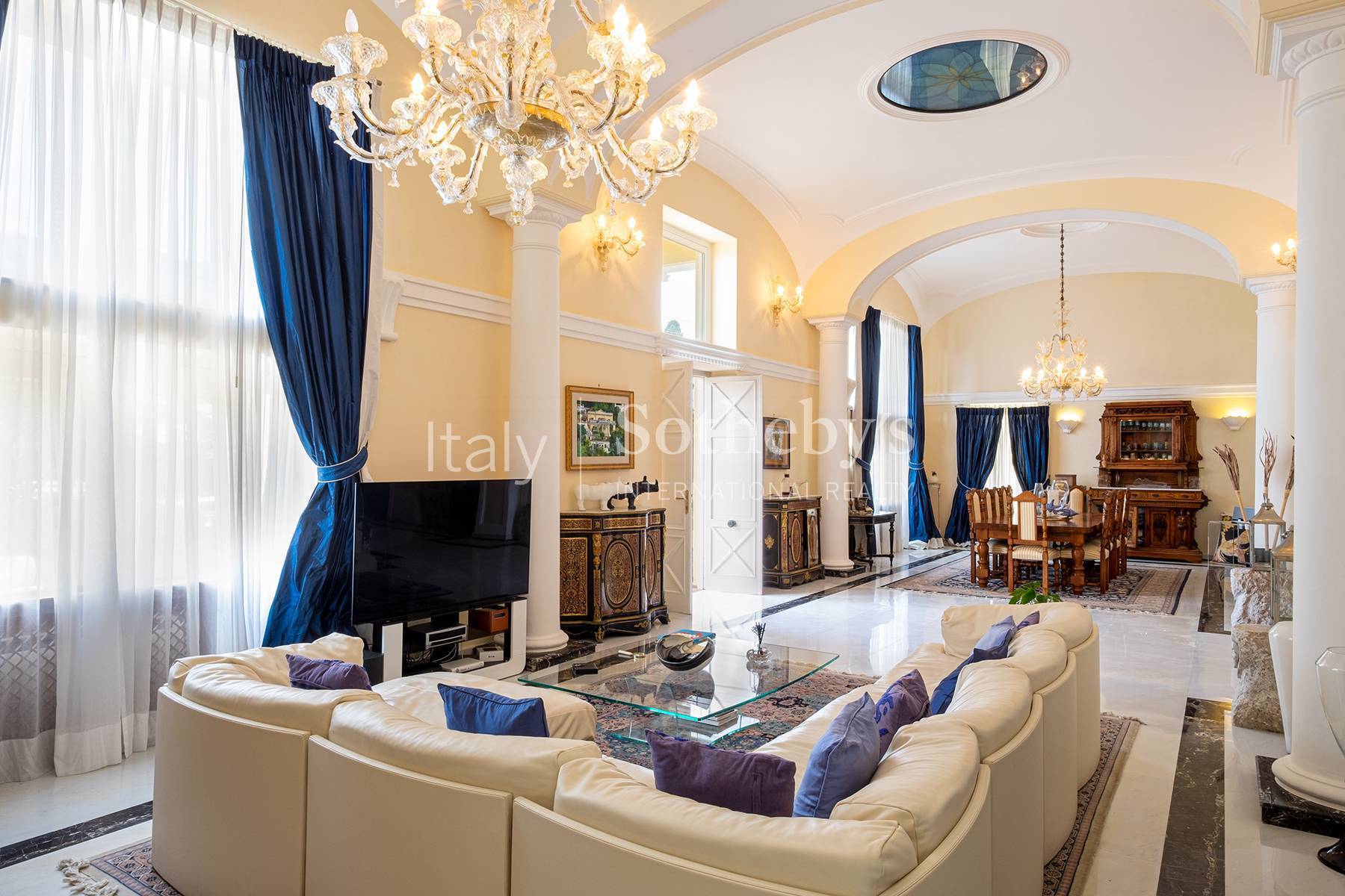  Neoclassical villa with a breath taking view - 物件實景