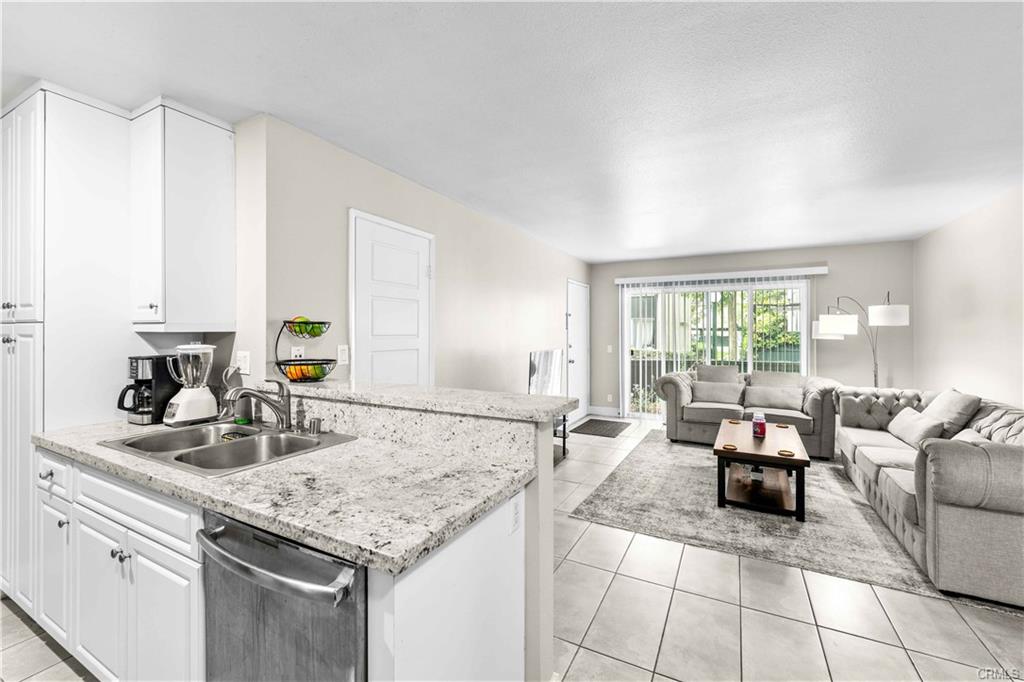 Lake Forest, California, 92630, United States, 2 Bedrooms Bedrooms, ,Residential,For Sale,1978731