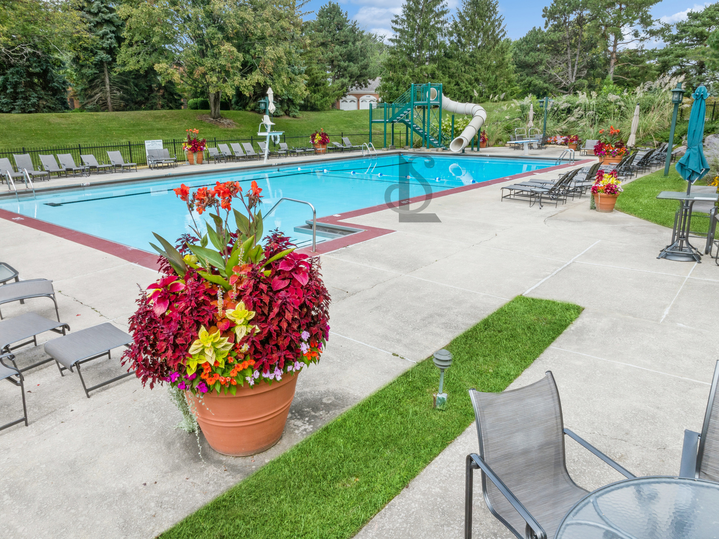 Oak Brook, Illinois, 60523, United States, 5 Bedrooms Bedrooms, ,6 BathroomsBathrooms,Residential,For Sale,1796873