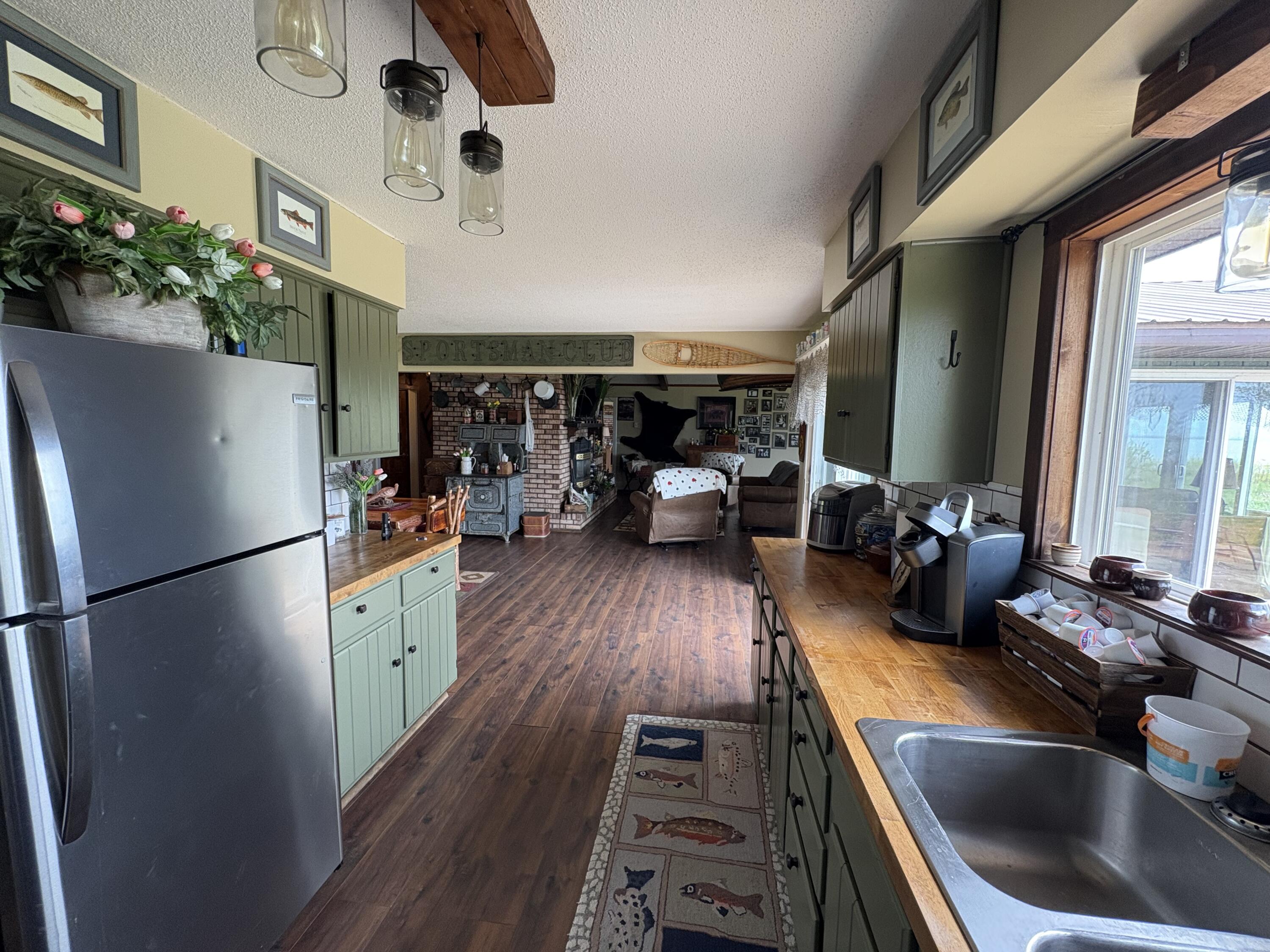 Naubinway, Michigan, 49762, United States, 3 Bedrooms Bedrooms, ,2 BathroomsBathrooms,Residential,For Sale,1840338