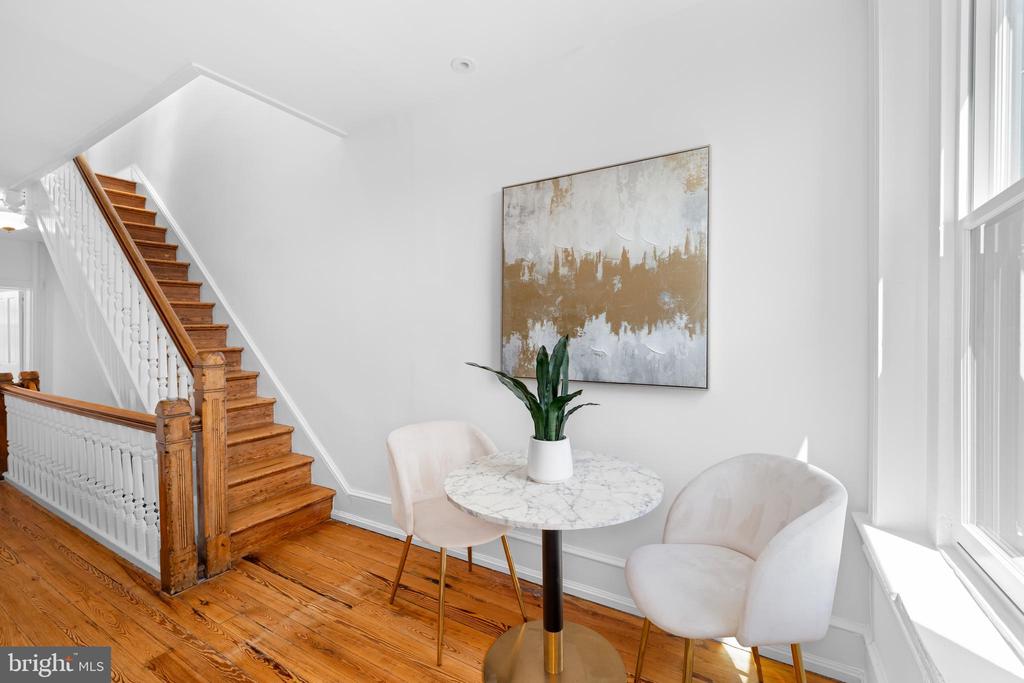 Washington, District of Columbia, 20003, United States, 3 Bedrooms Bedrooms, ,4 BathroomsBathrooms,Residential,For Sale,2048828