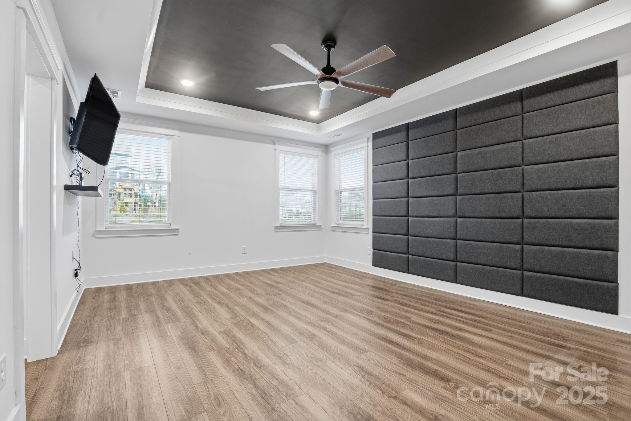 Huntersville, North Carolina, 28078, United States, 6 Bedrooms Bedrooms, ,5 BathroomsBathrooms,Residential,For Sale,1988370