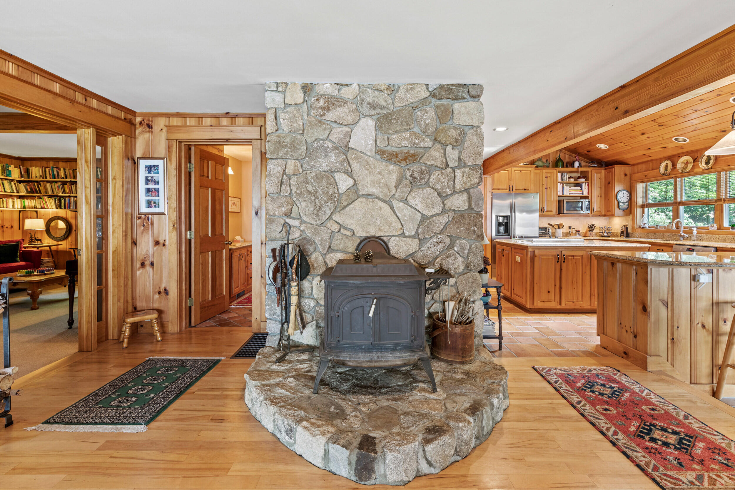 Raymond, Maine, 04071, United States, 4 Bedrooms Bedrooms, ,3 BathroomsBathrooms,Residential,For Sale,1974658