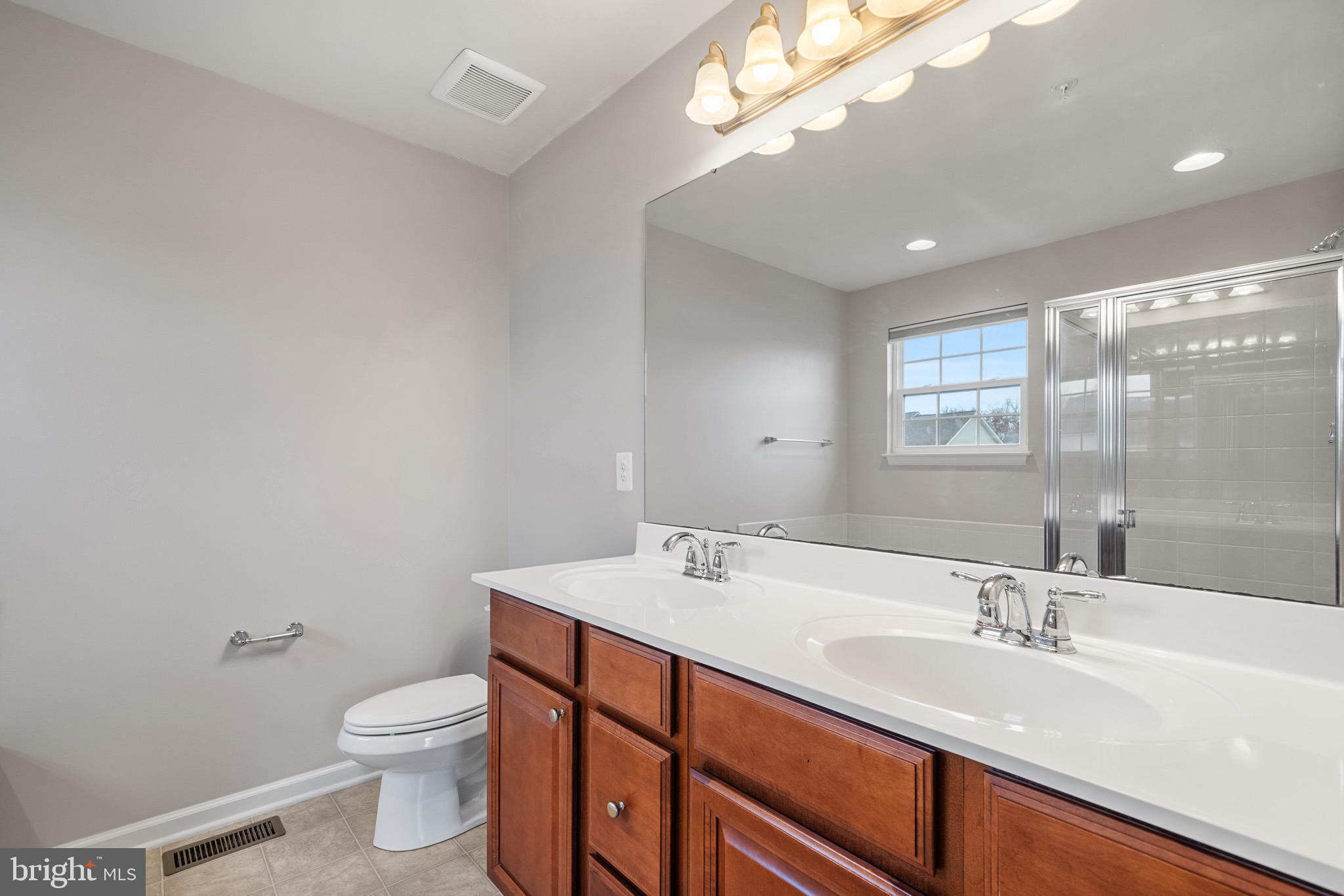 Waldorf, Maryland, 20602, United States, 4 Bedrooms Bedrooms, ,3 BathroomsBathrooms,Residential,For Sale,2001187