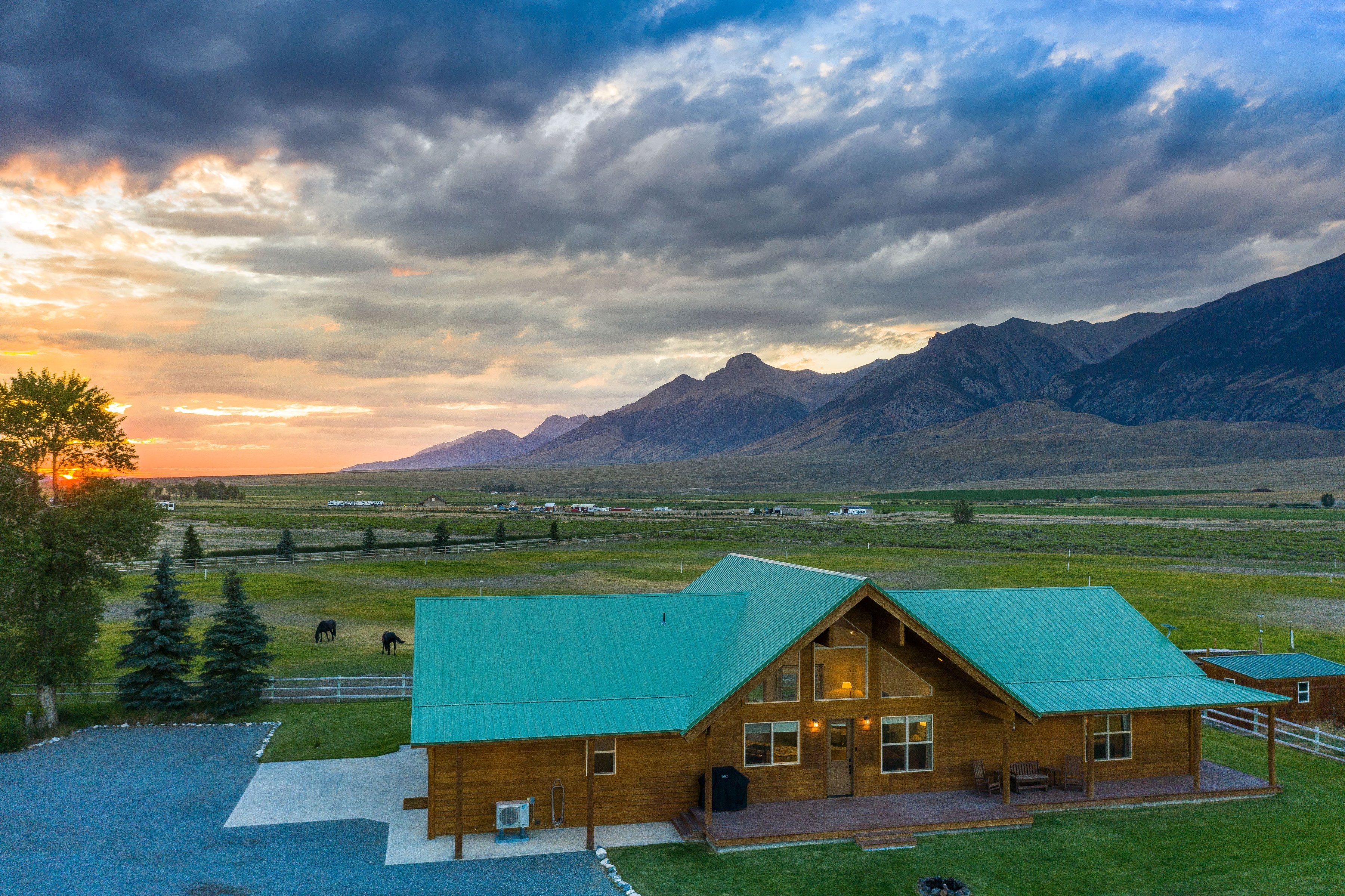  Equestrian Estate at the Base of Mt. Borah - 物件實景