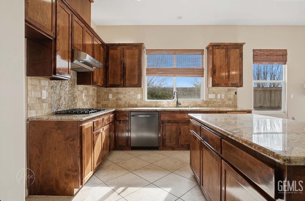 Bakersfield, California, 93306, United States, 3 Bedrooms Bedrooms, ,2 BathroomsBathrooms,Residential,For Sale,2005993