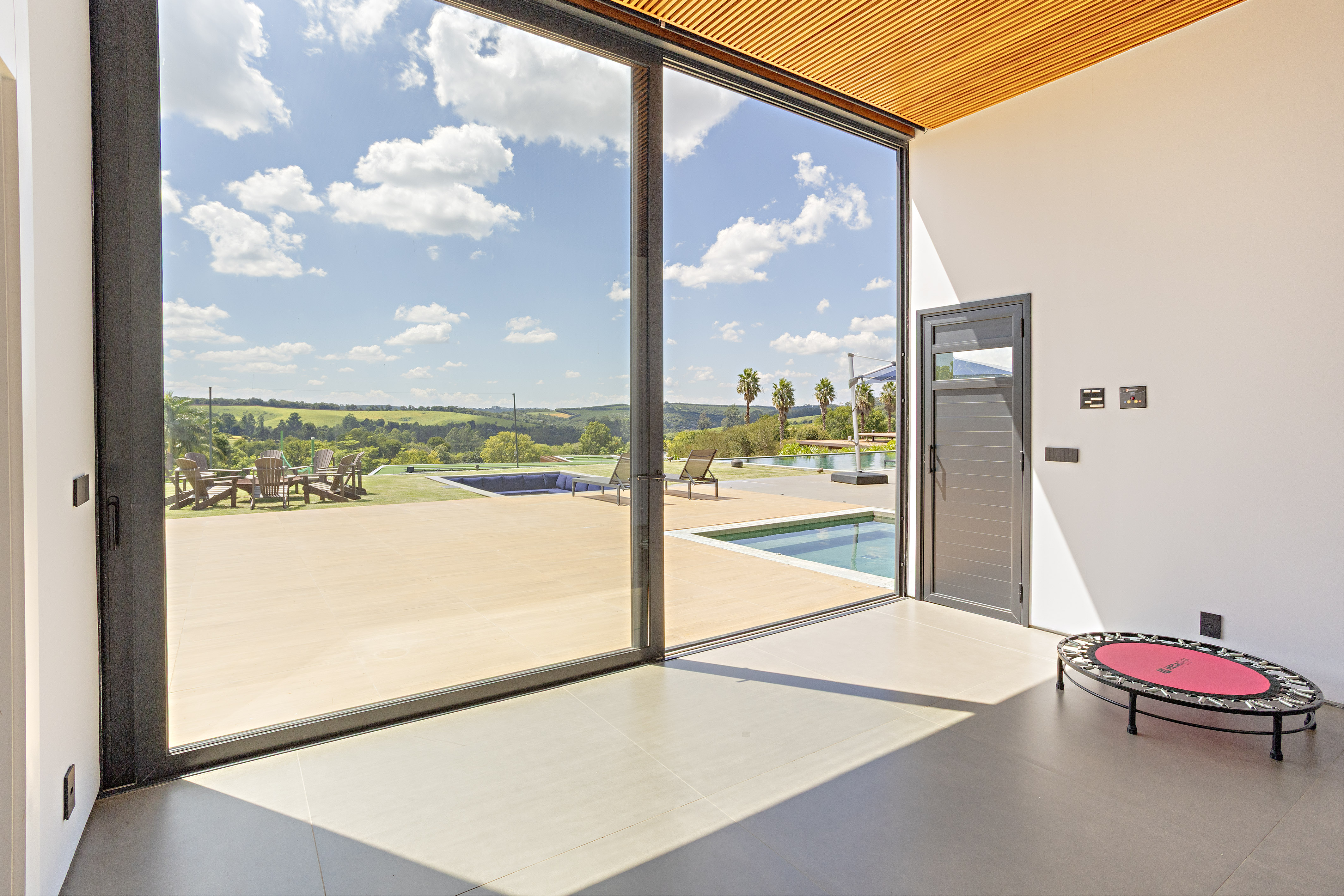  Olegário de Sá-designed residence in a privileged setting at Quinta da Baroneza - 物件實景