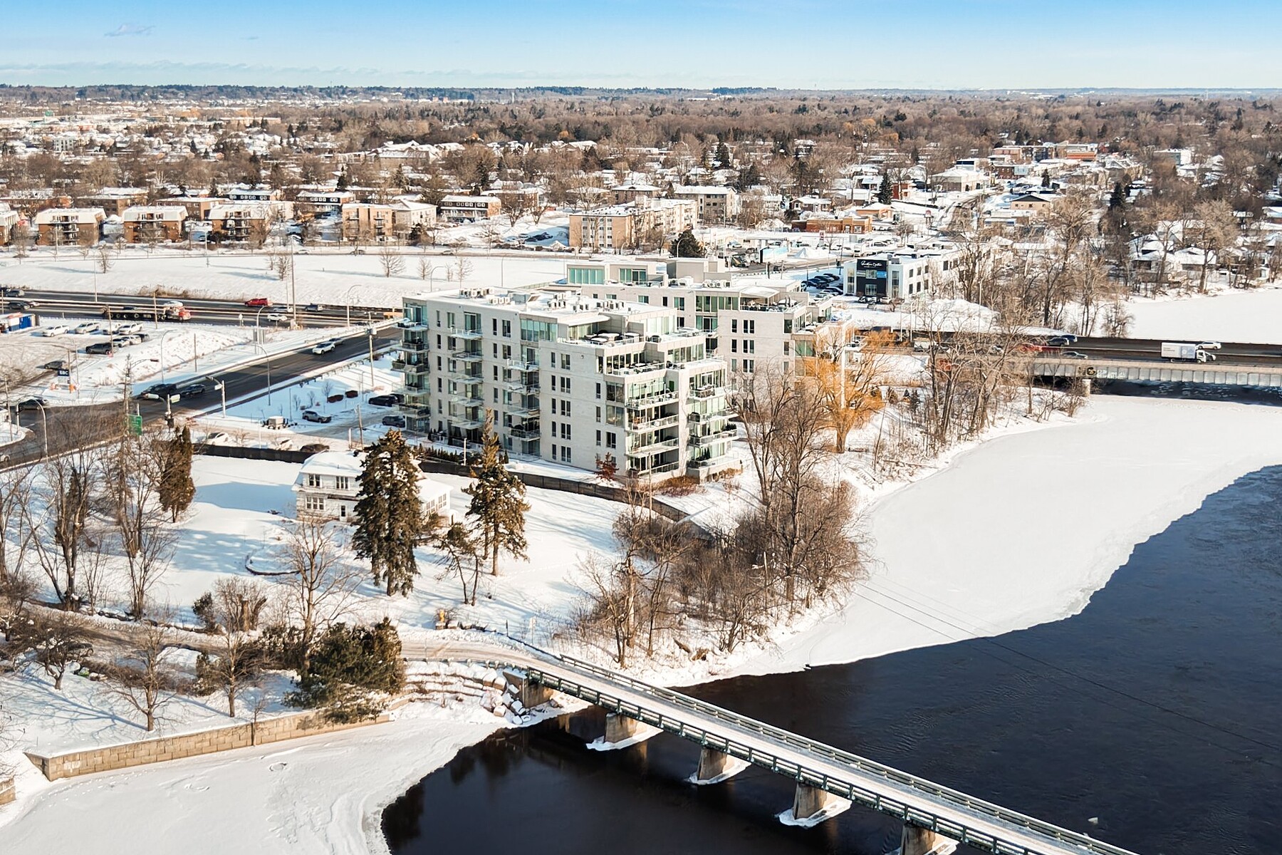  Boisbriand, Laurentides - 物件實景