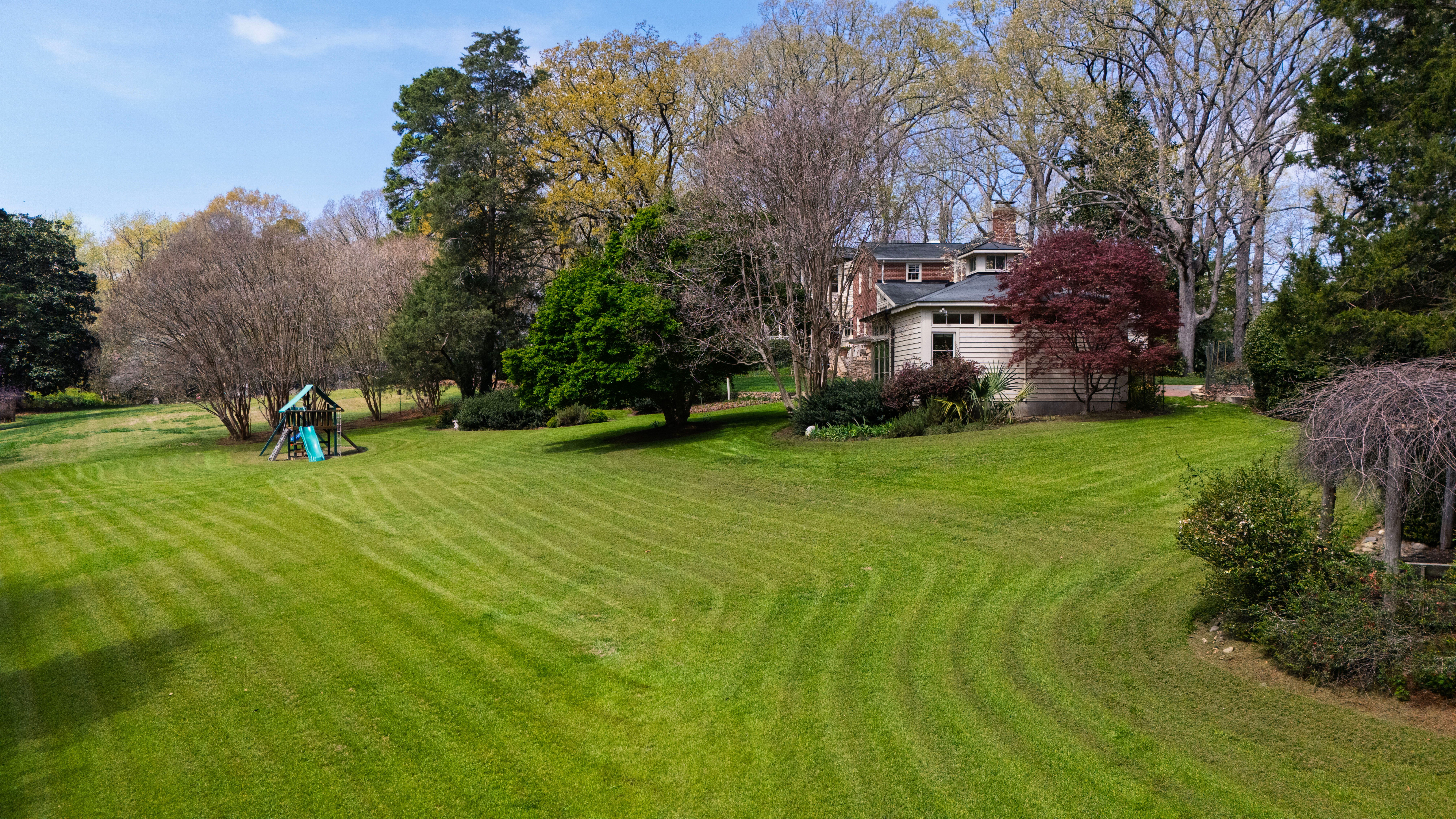  223 Hillcrest Circle, Chapel Hill, NC 27514 - 物件實景