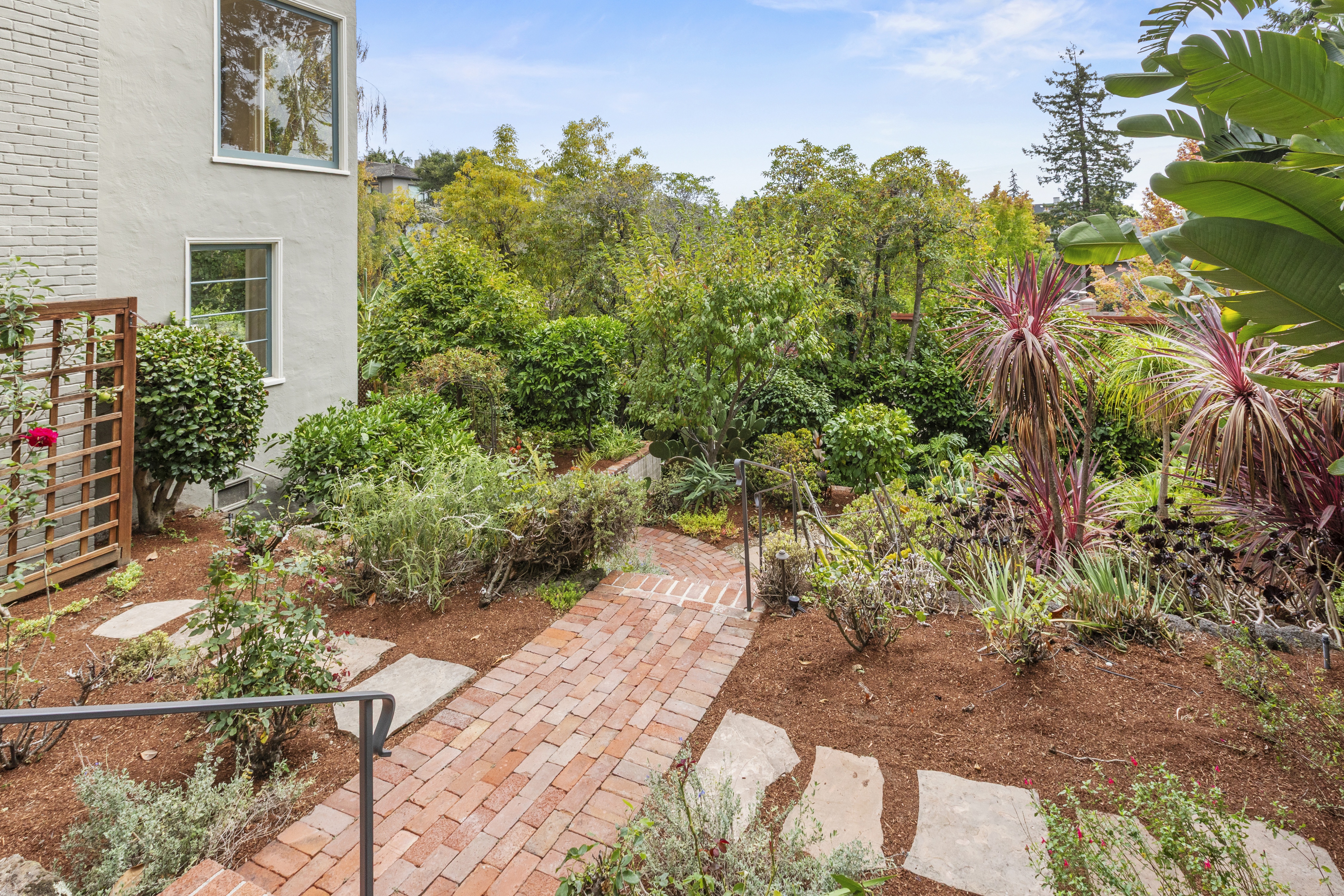  A Cherished Upper Piedmont Estate with Exceptional Views and Gardens - 物件實景