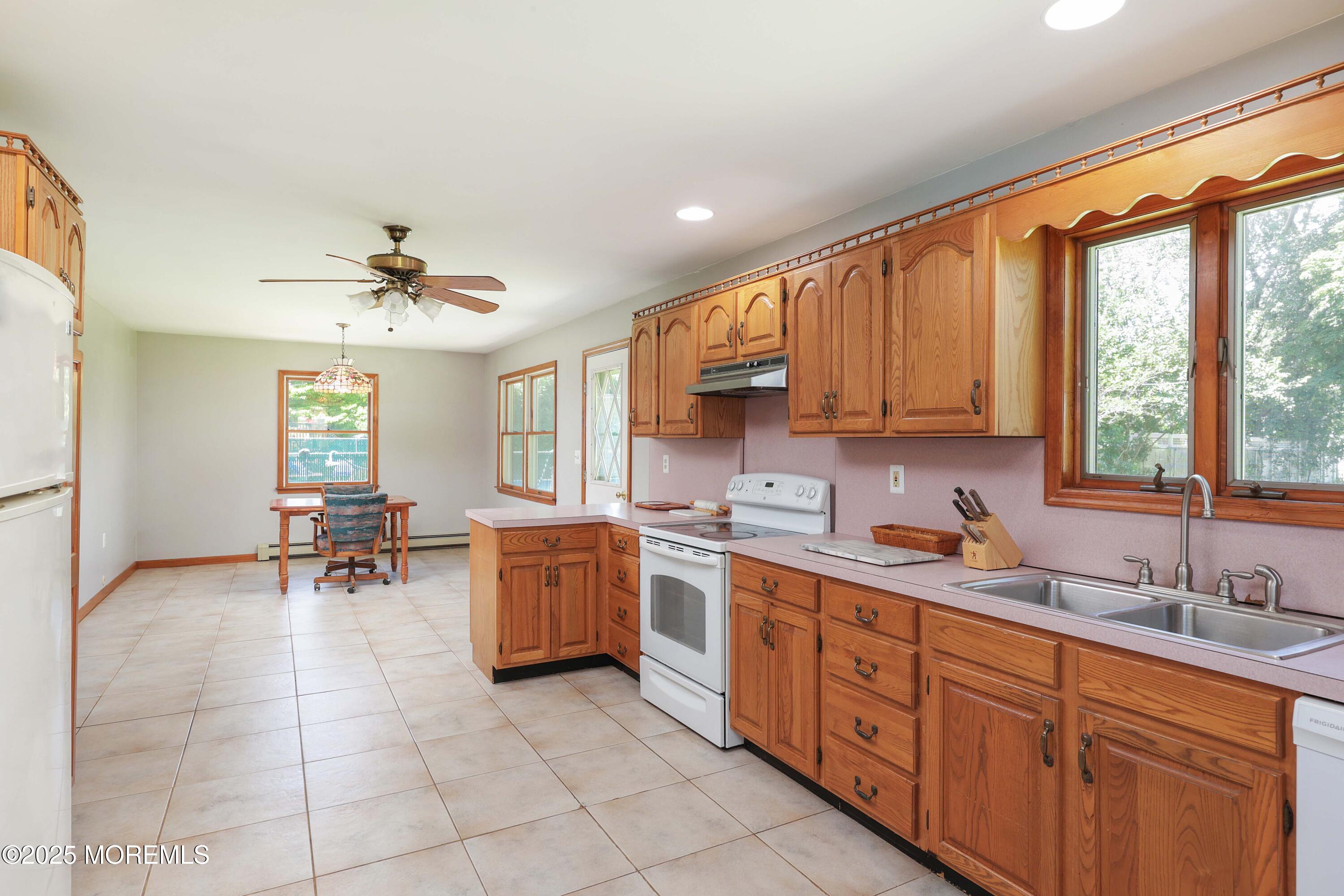 Port Monmouth, New Jersey, 07758, United States, 4 Bedrooms Bedrooms, ,3 BathroomsBathrooms,Residential,For Sale,1901599