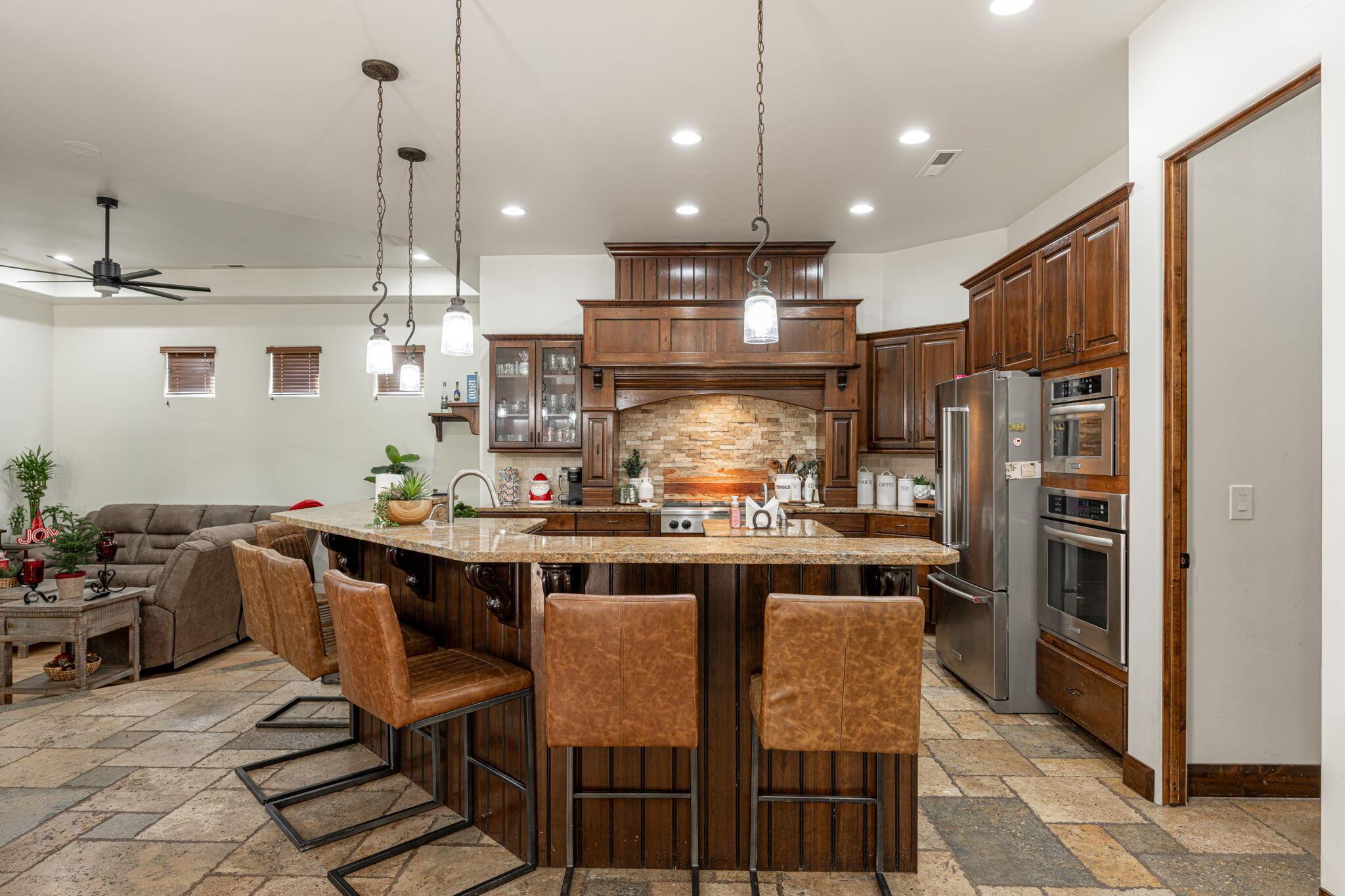 St George, Utah, 84790, United States, 5 Bedrooms Bedrooms, ,4 BathroomsBathrooms,Residential,For Sale,2006335