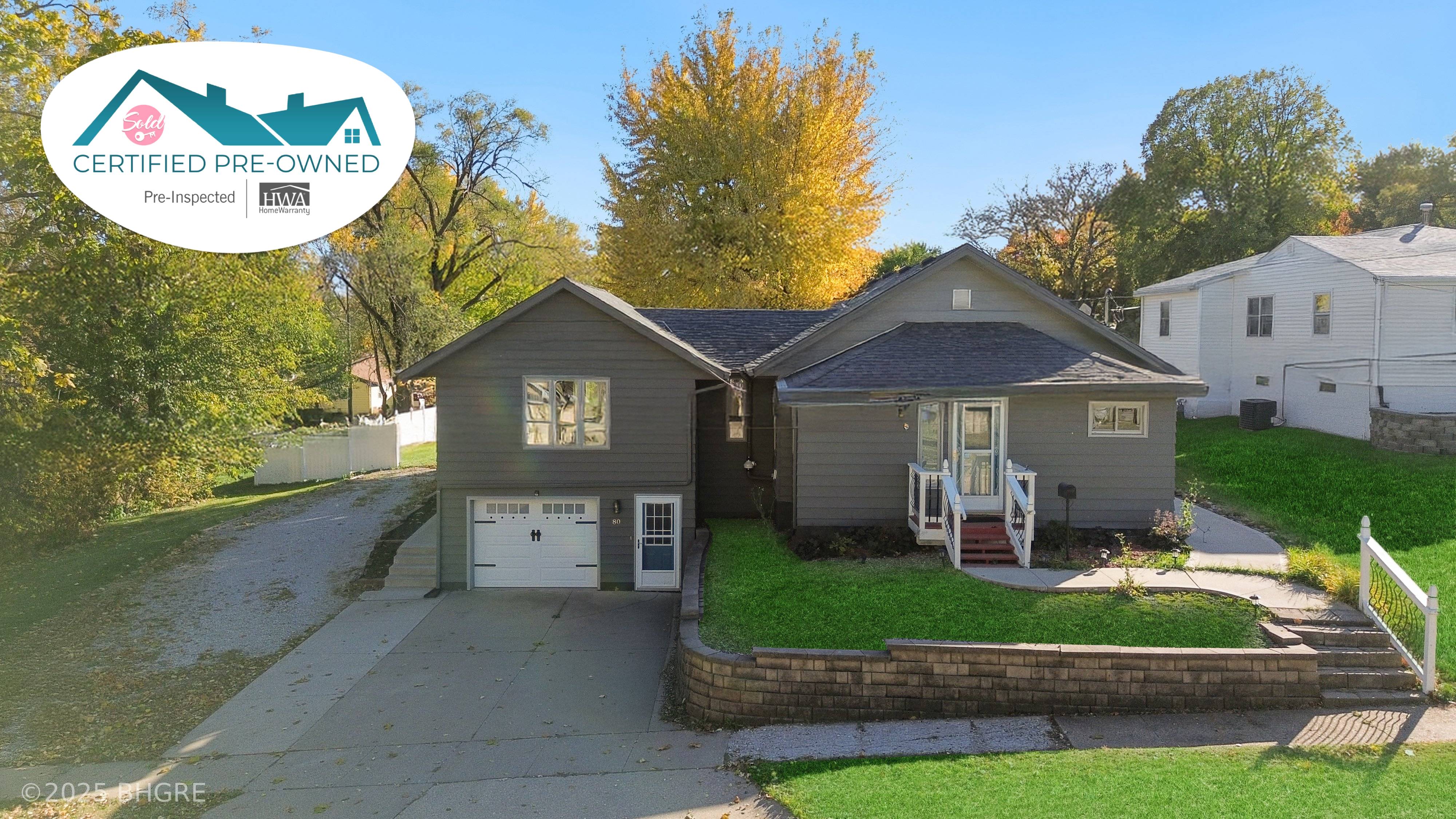 Lacona Ave, Des Moines, IA 50315
