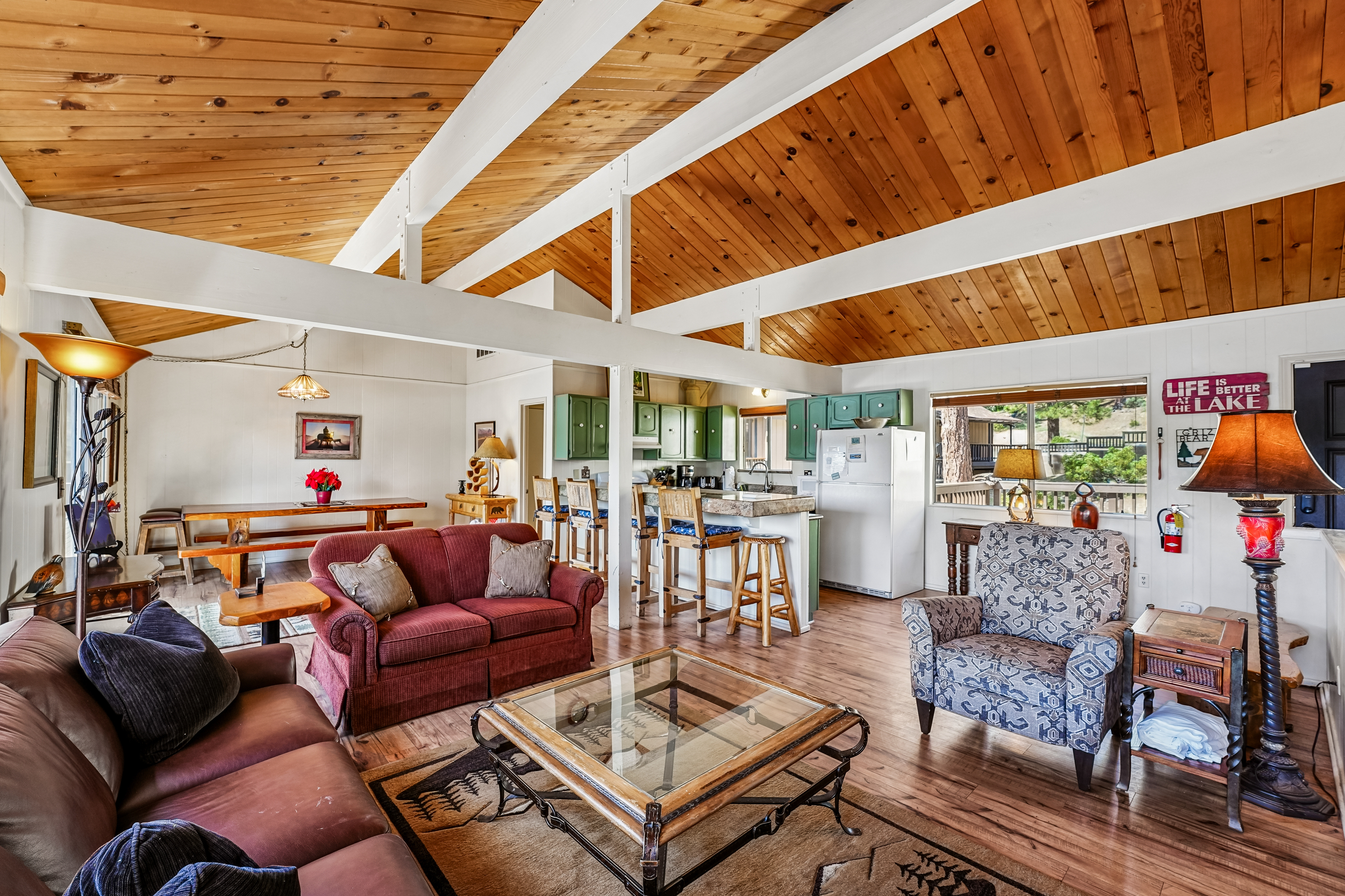  701 Cove Drive, Big Bear Lake, CA 92315 - 物件實景