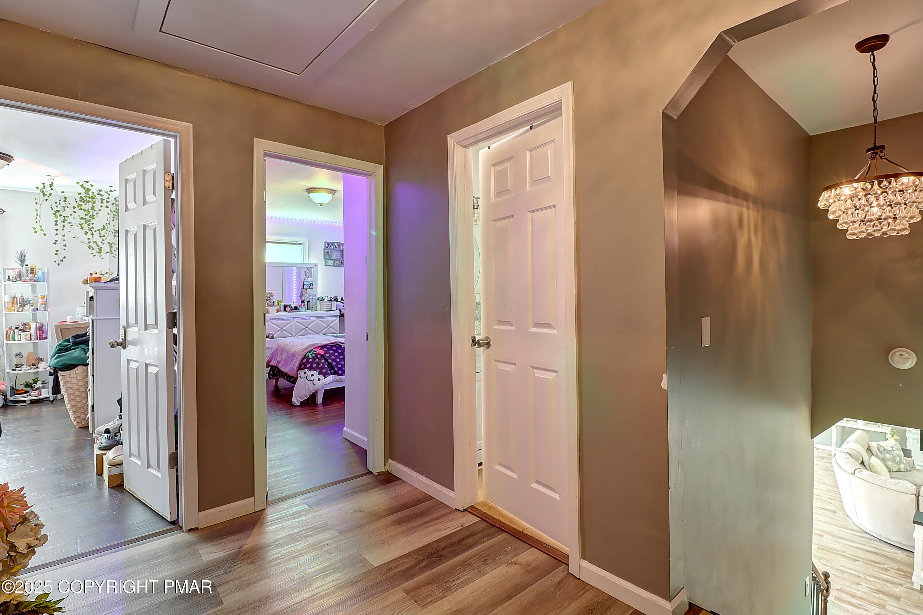 Blakeslee, Pennsylvania, 18610, United States, 4 Bedrooms Bedrooms, ,4 BathroomsBathrooms,Residential,For Sale,1982561