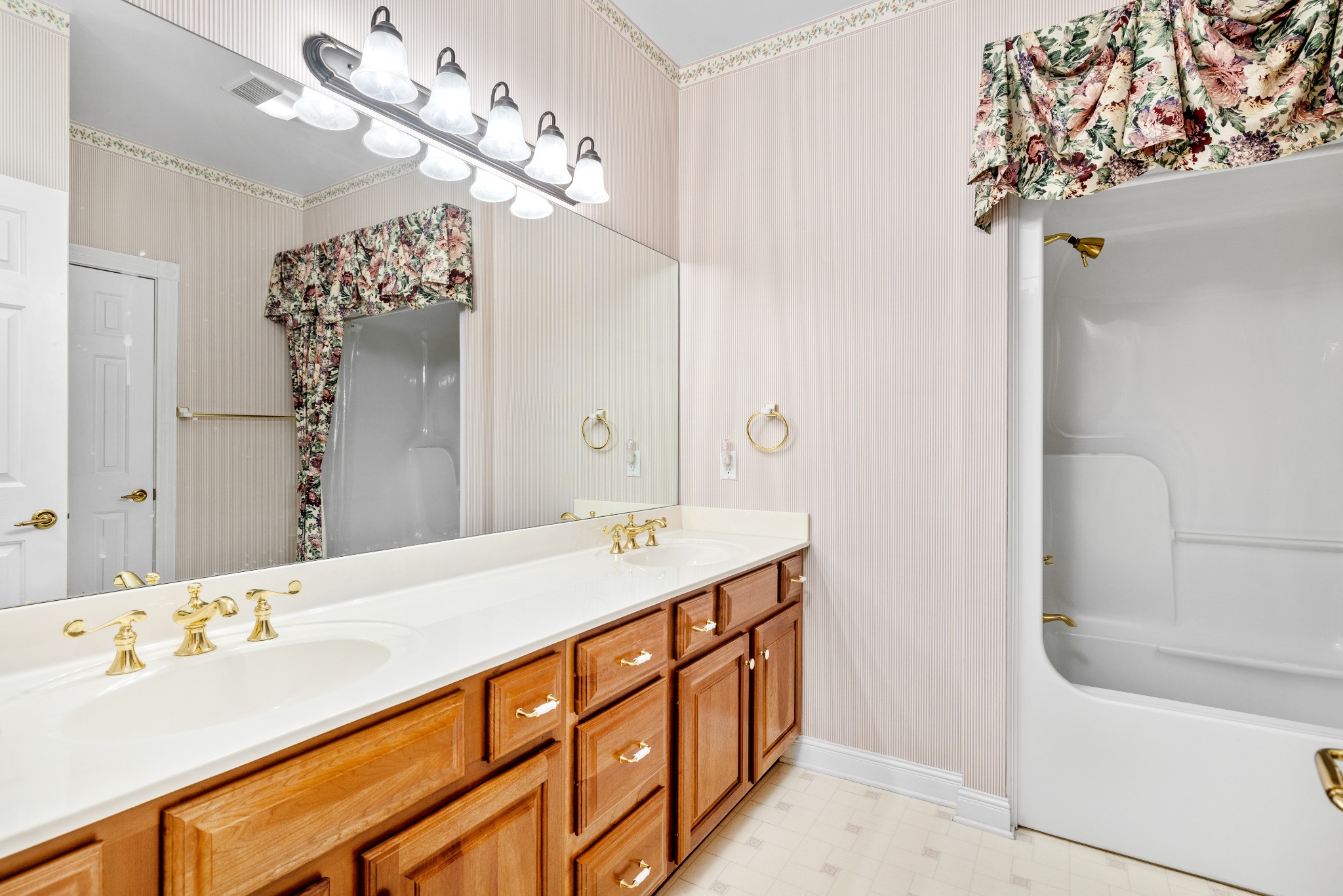  5524 W Shady Trl, Old Hickory, TN, 37138 - 物件實景