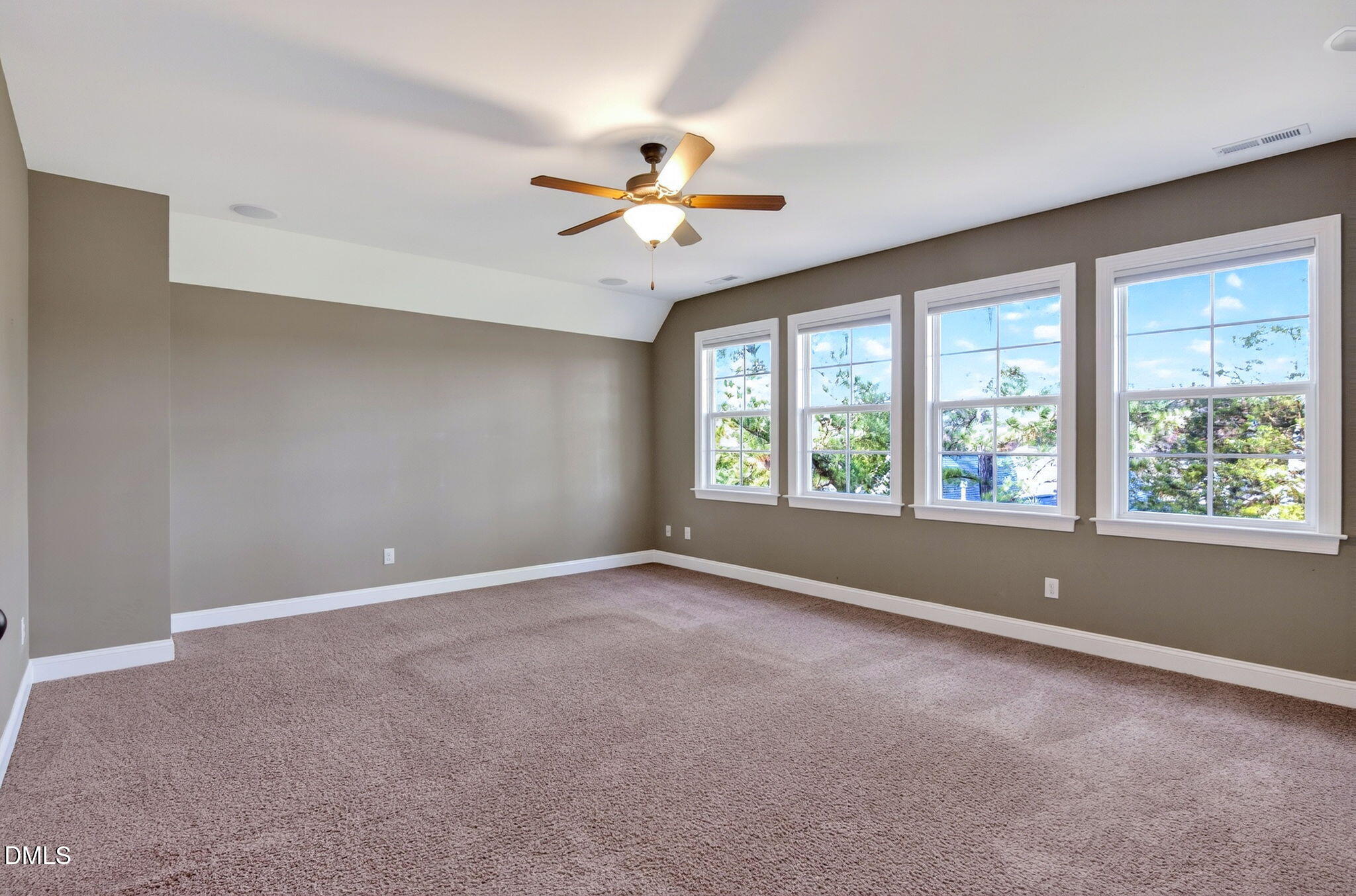 Wake Forest, North Carolina, 27587, United States, 4 Bedrooms Bedrooms, ,4 BathroomsBathrooms,Residential,For Sale,1991002