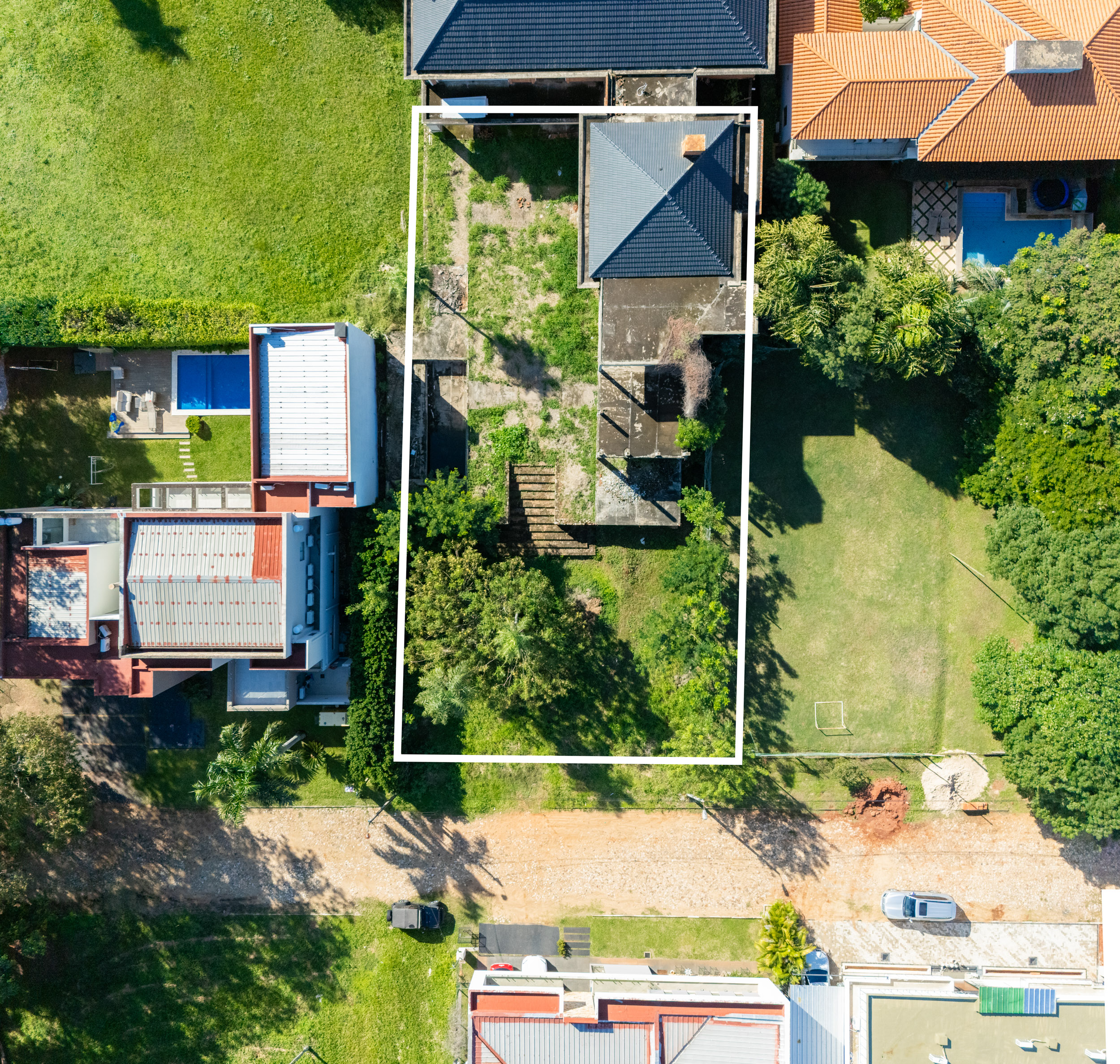  Two Combined Lots in Montesol – Space to Build Without Limits - 物件實景