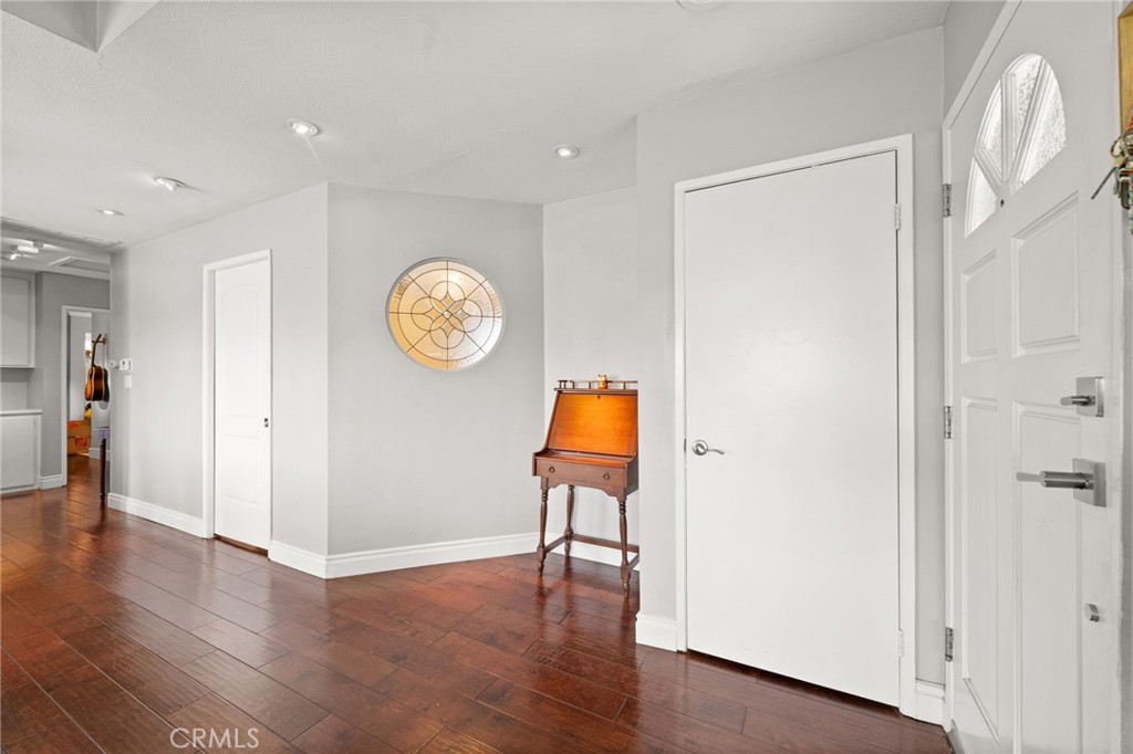 Costa Mesa, California, 92626, United States, 2 Bedrooms Bedrooms, ,2 BathroomsBathrooms,Residential,For Sale,1928708