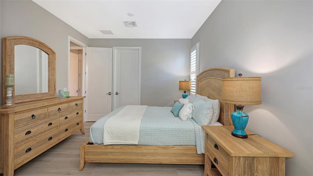 Sarasota, Florida, 34236, United States, 3 Bedrooms Bedrooms, ,4 BathroomsBathrooms,Residential,For Sale,1987814