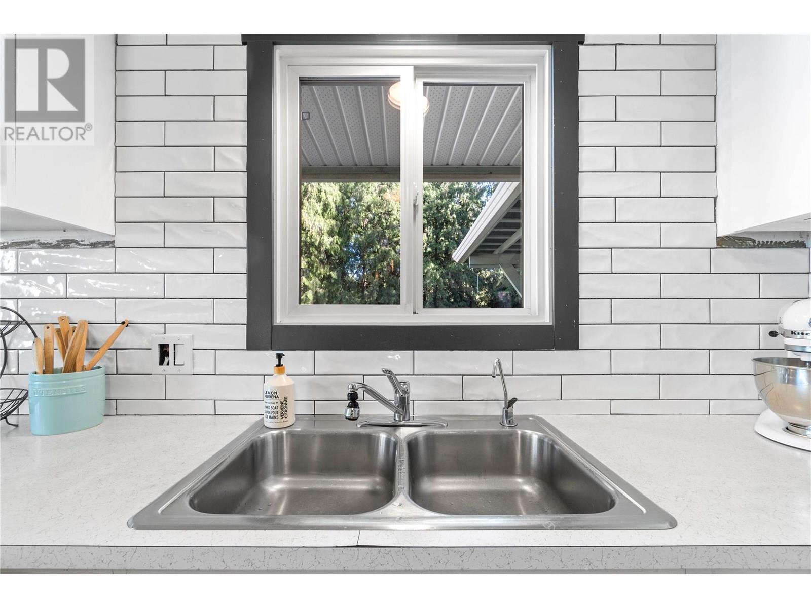 SORRENTO, British Columbia, V0E 2W0, CA, 4 Bedrooms Bedrooms, ,2 BathroomsBathrooms,Residential,For Sale,1837690